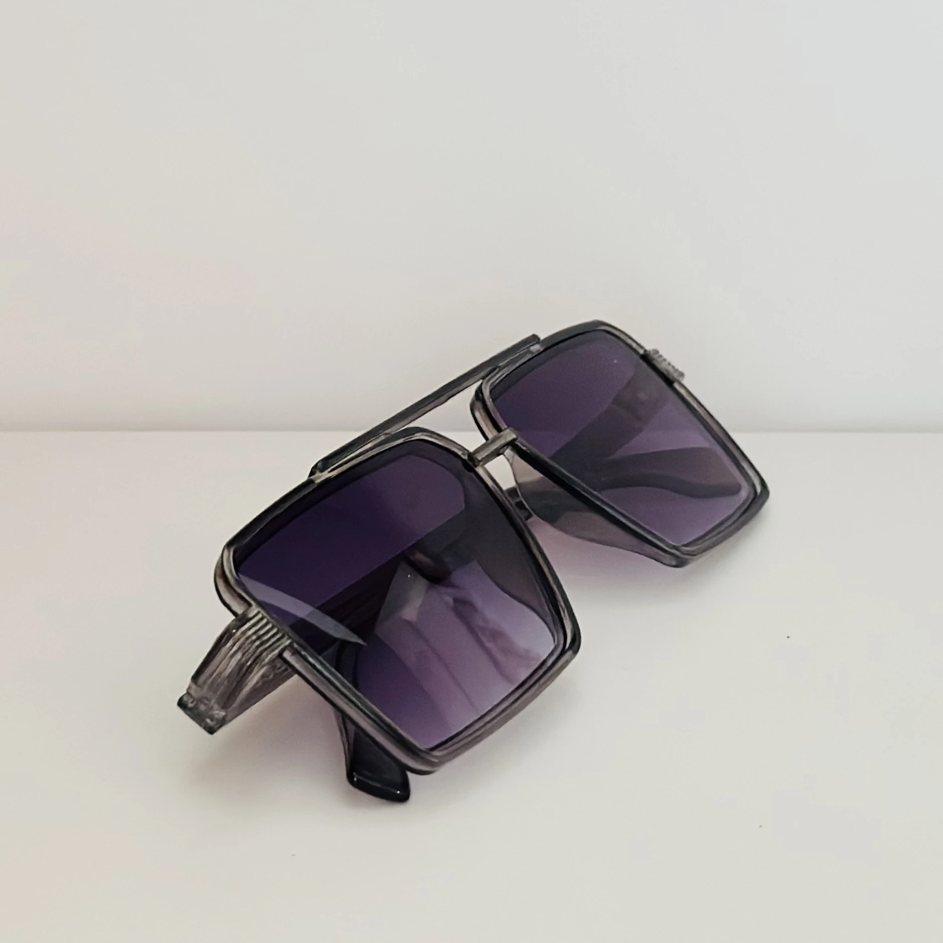 Men’s rectangle sunglasses