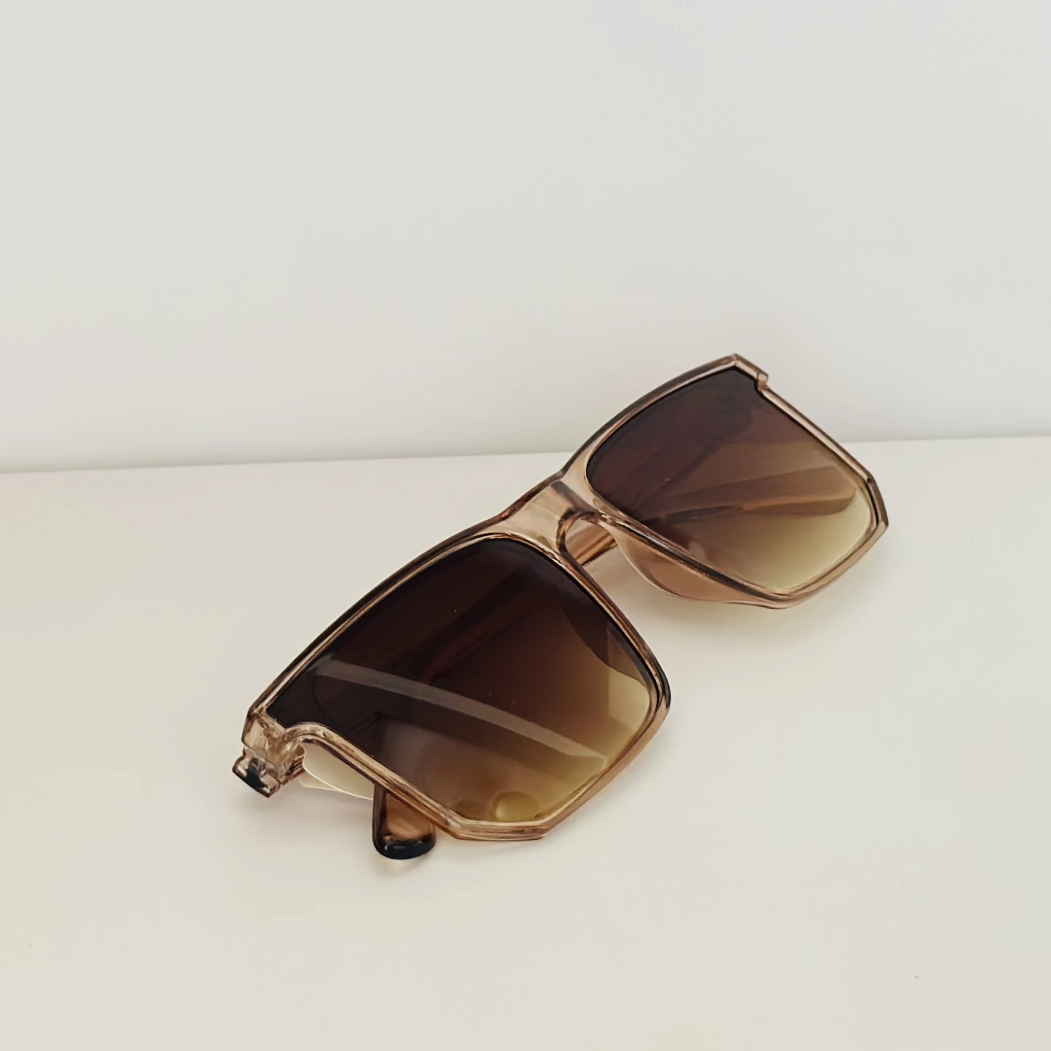 Square frame wayfarer sunglasses