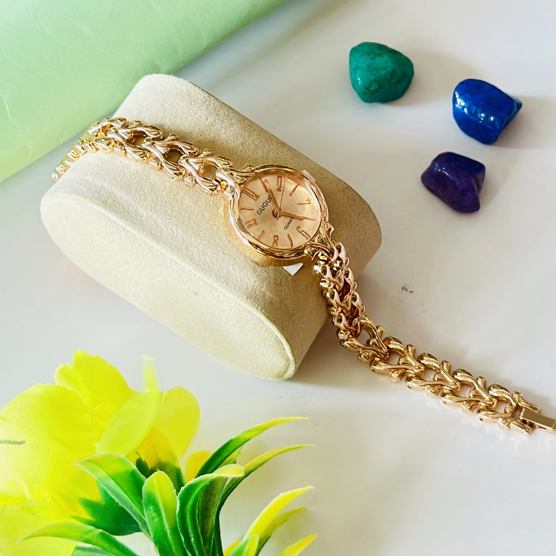 Analogue watch for girls