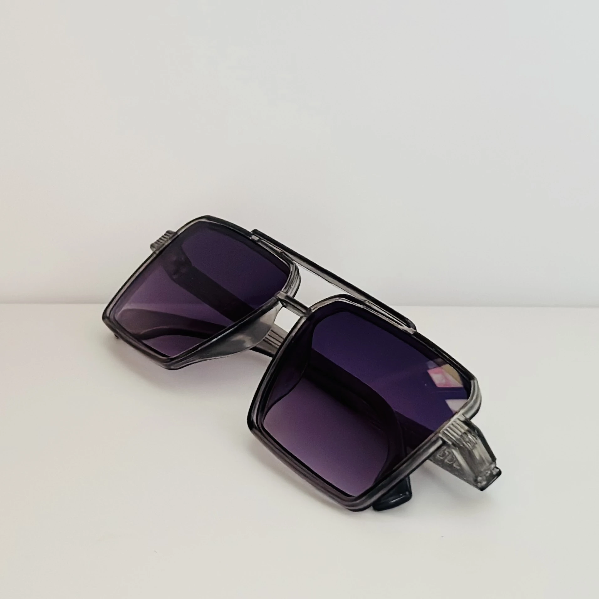 Men’s rectangle sunglasses