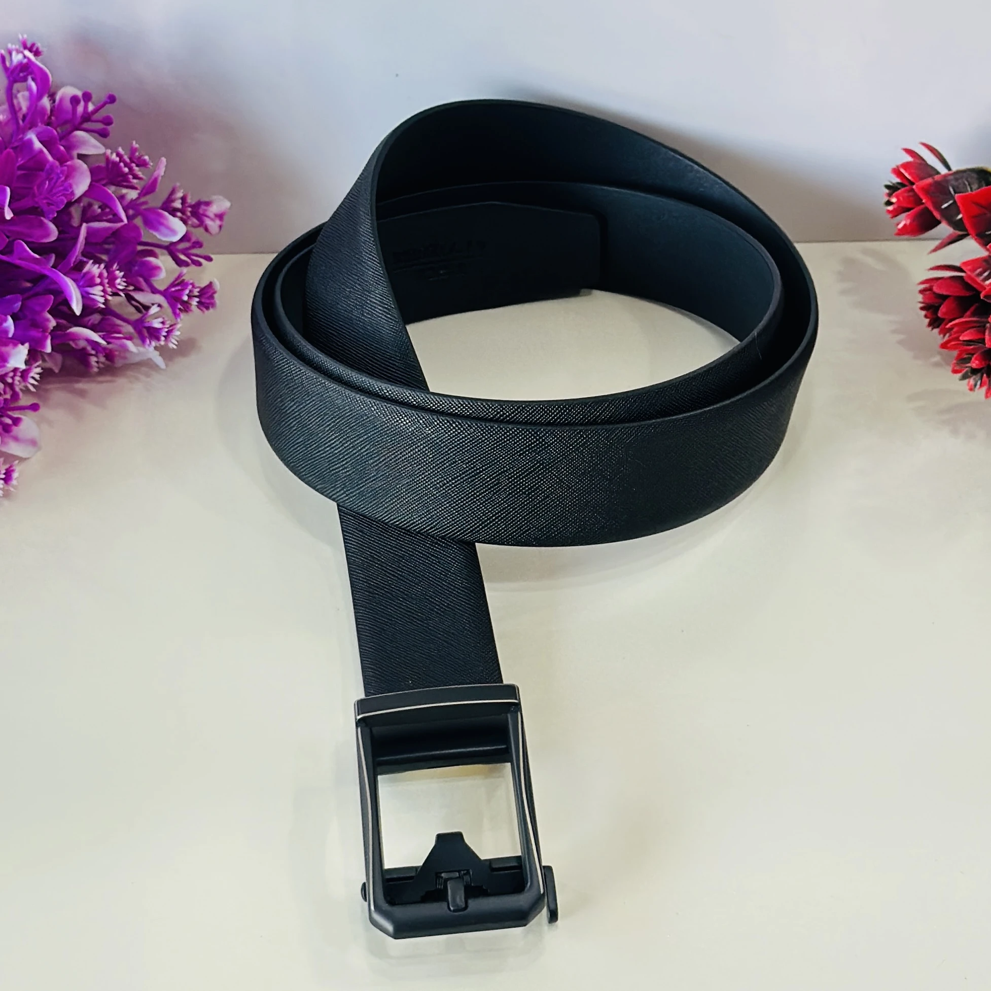 Black polyurethane (PU) belt