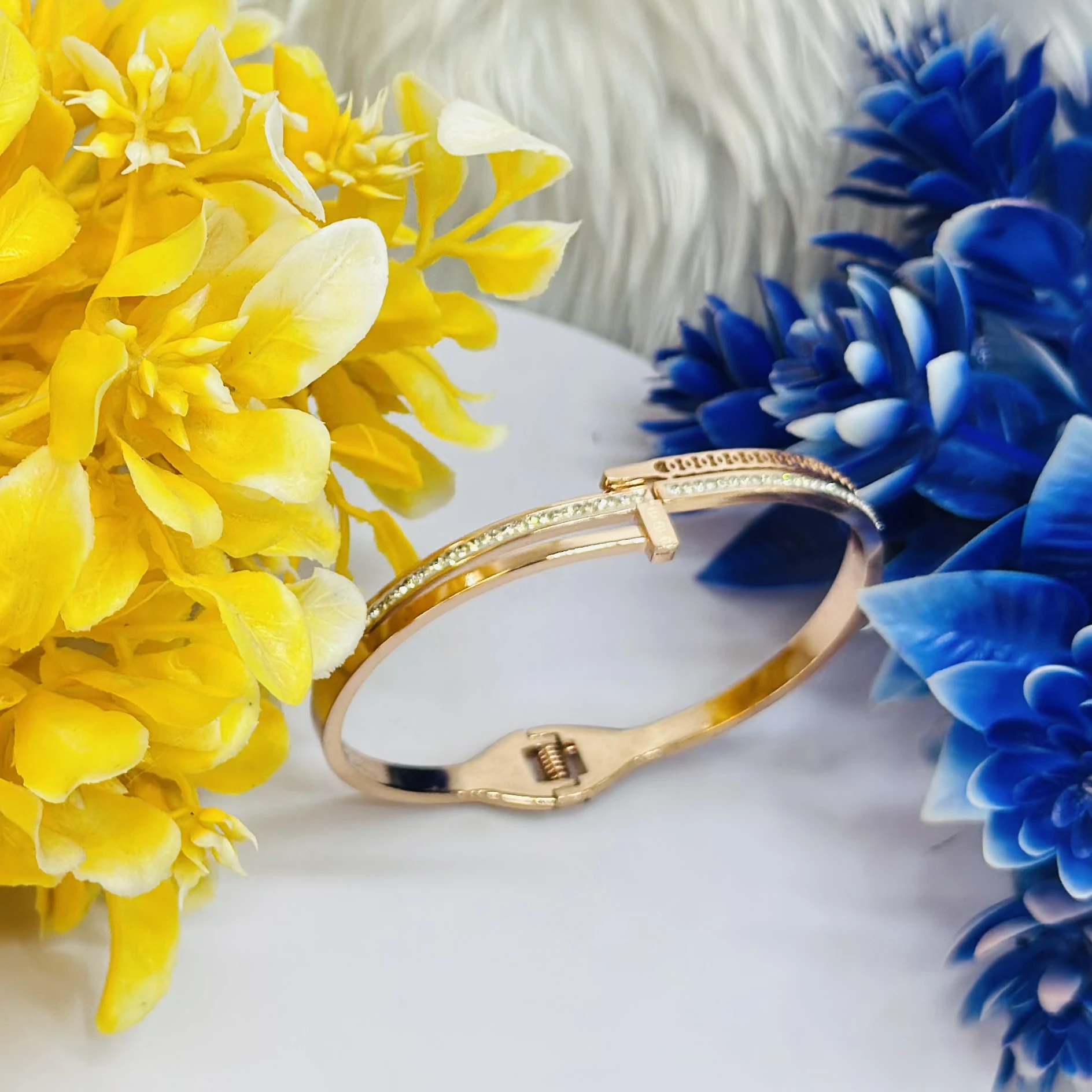 Gold plated Breslet