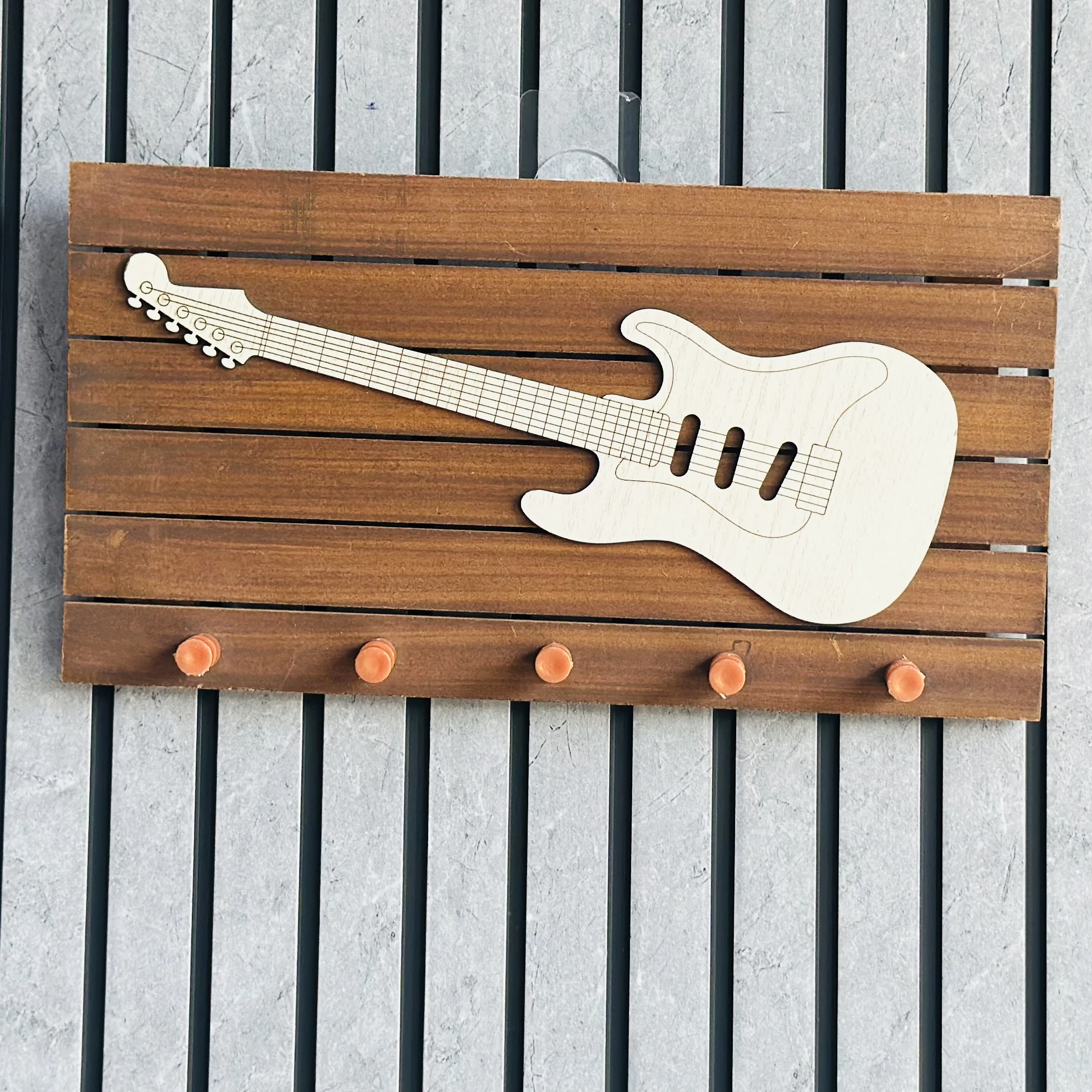 Wooden guitar-shaped key holder(SKU-BYPO9T)