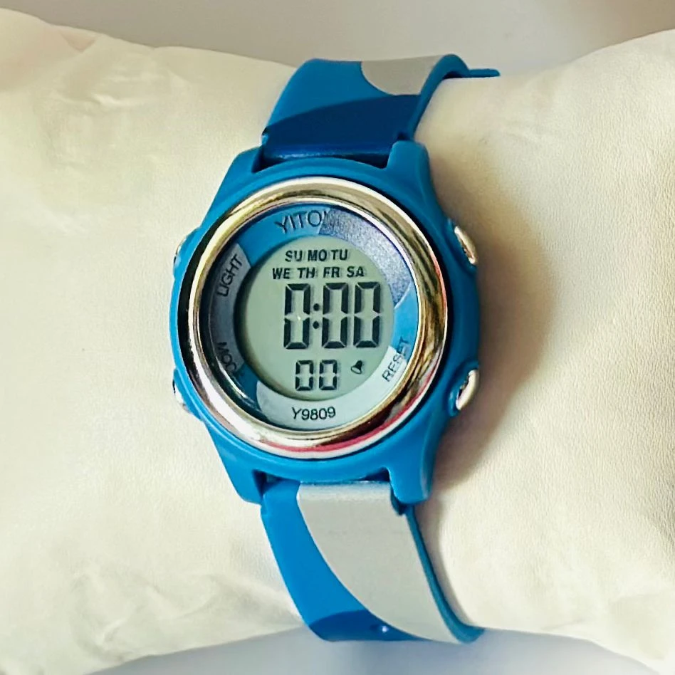 Yitong digital sports watch