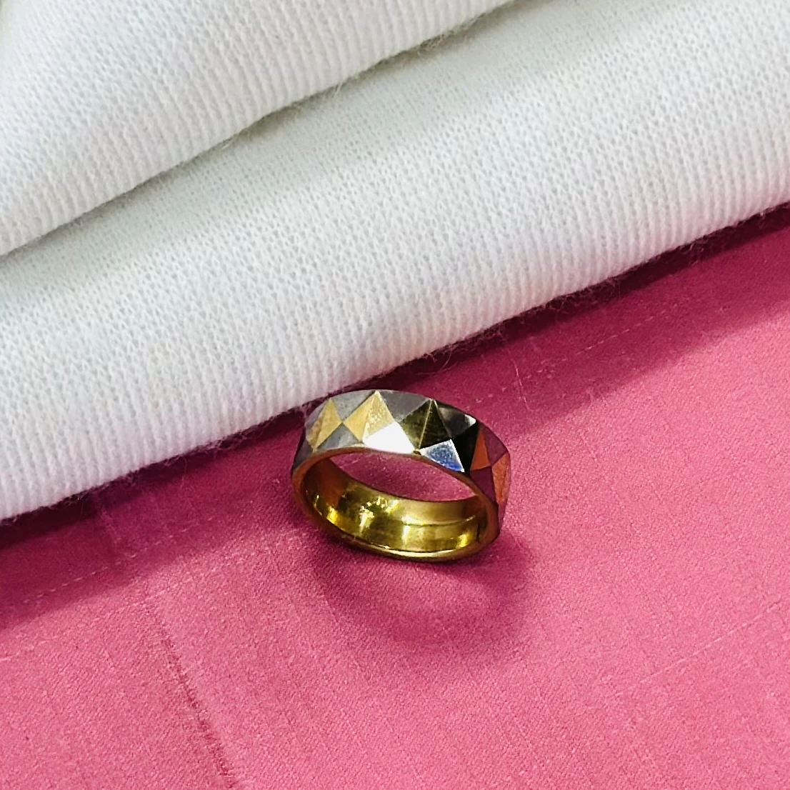Tungsten carbide yellow faceted domed pyramid pattern wedding band ring.