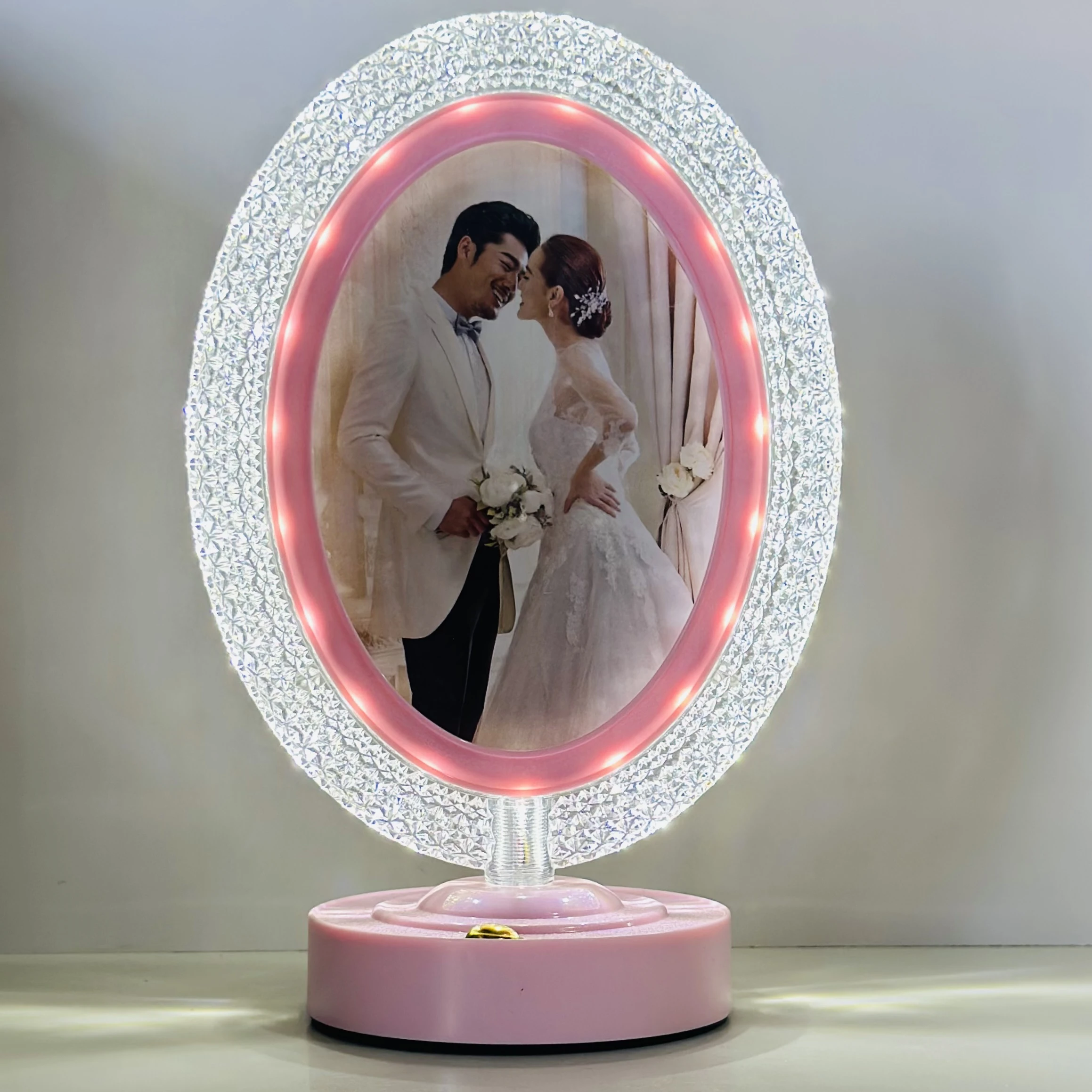 Romantic LED with Kissing Couple