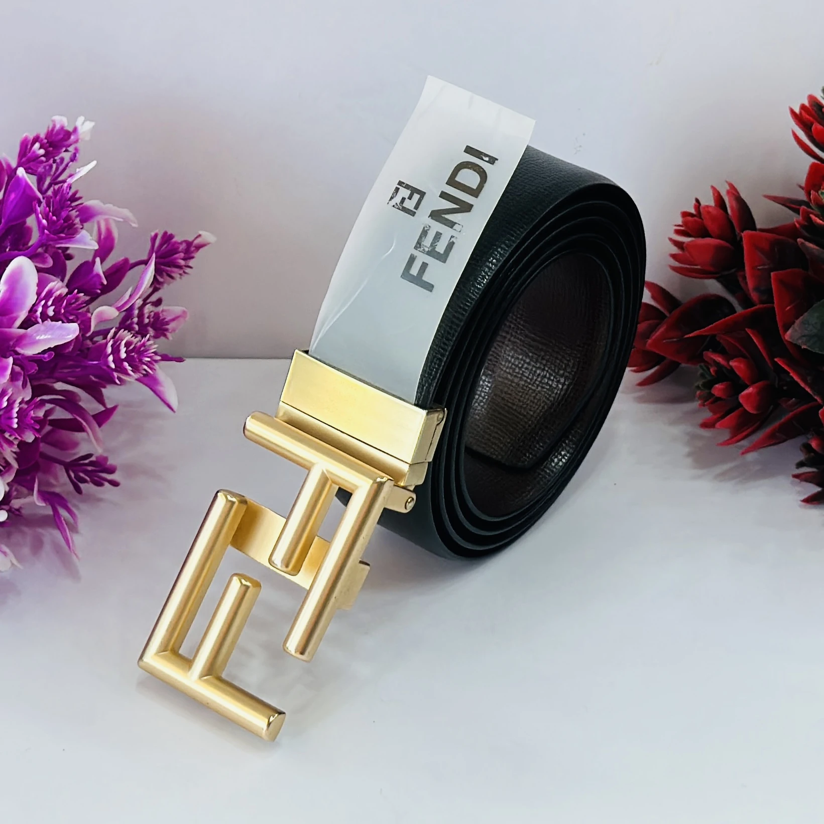 Reversible belt with two loops