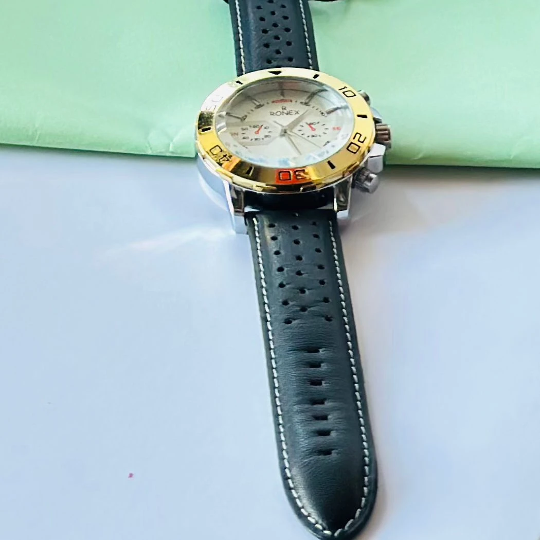 Black analog watch For