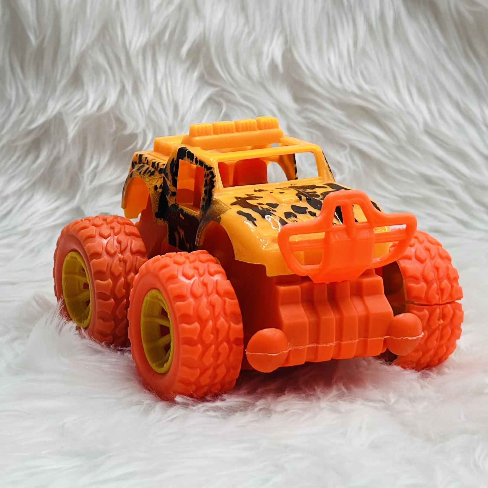 Jetoyni Monster Truck toy