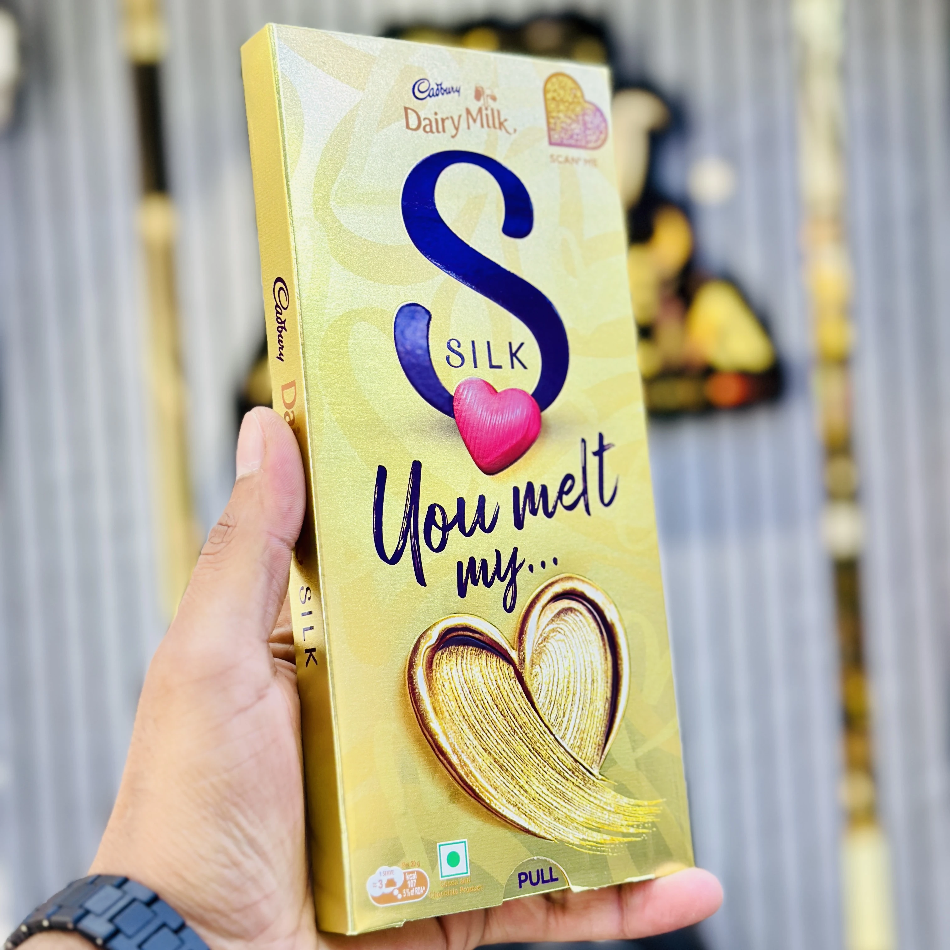 Cadbury Dairy Milk Silk Heart Blush chocolate bar.