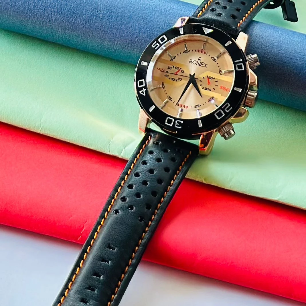 Black analog watch For man’s