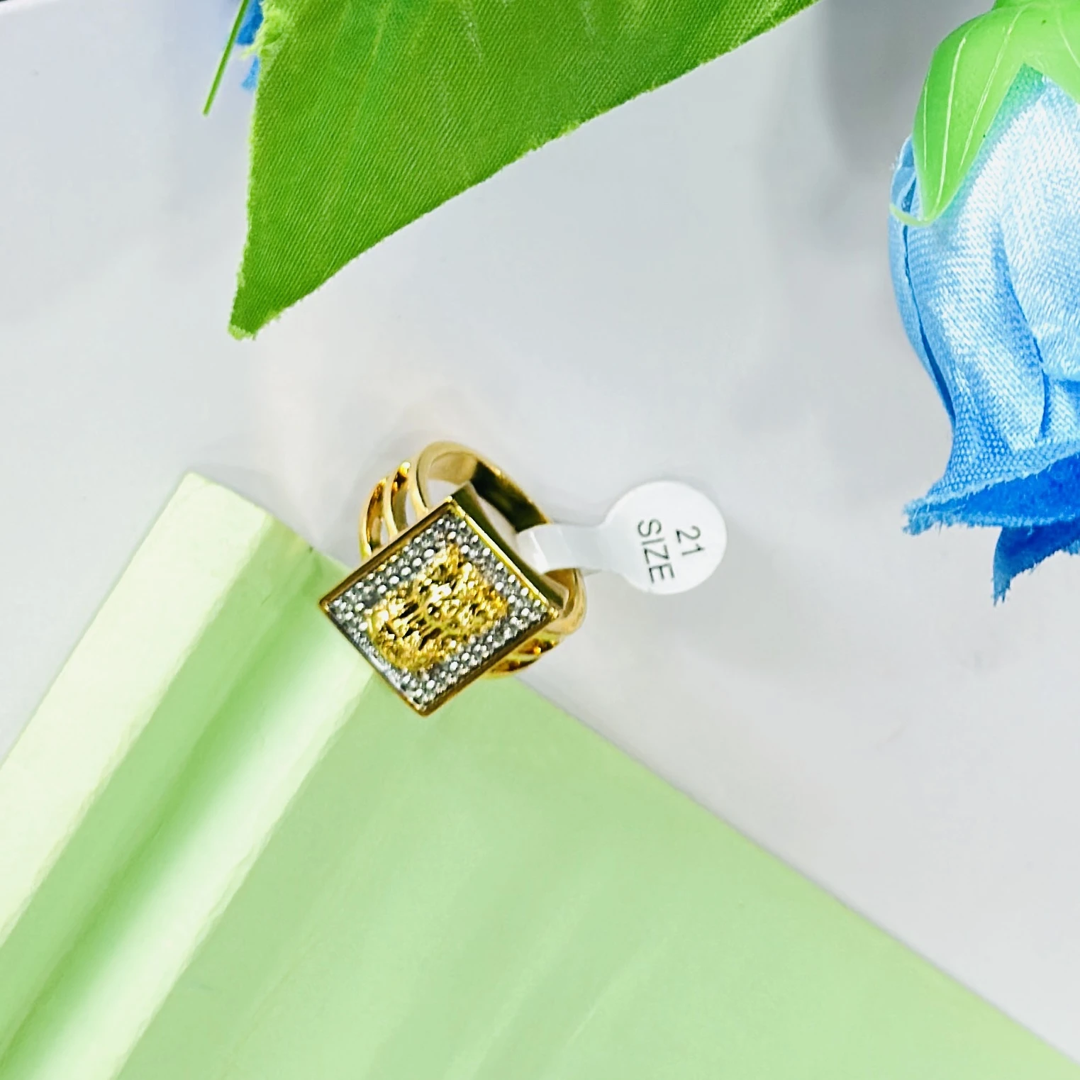Men’s gold-plated ring