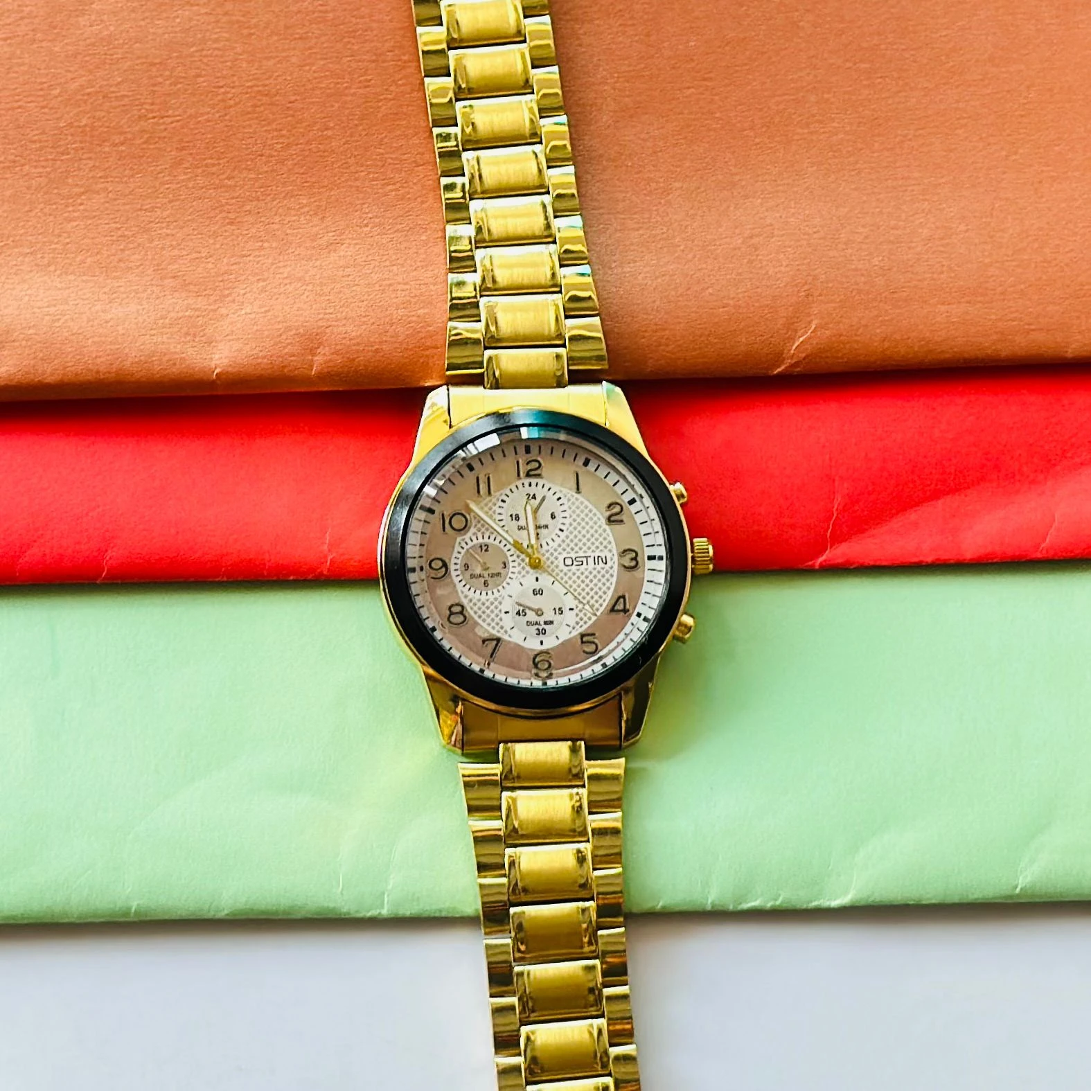 Golden Design analog watch For man’s