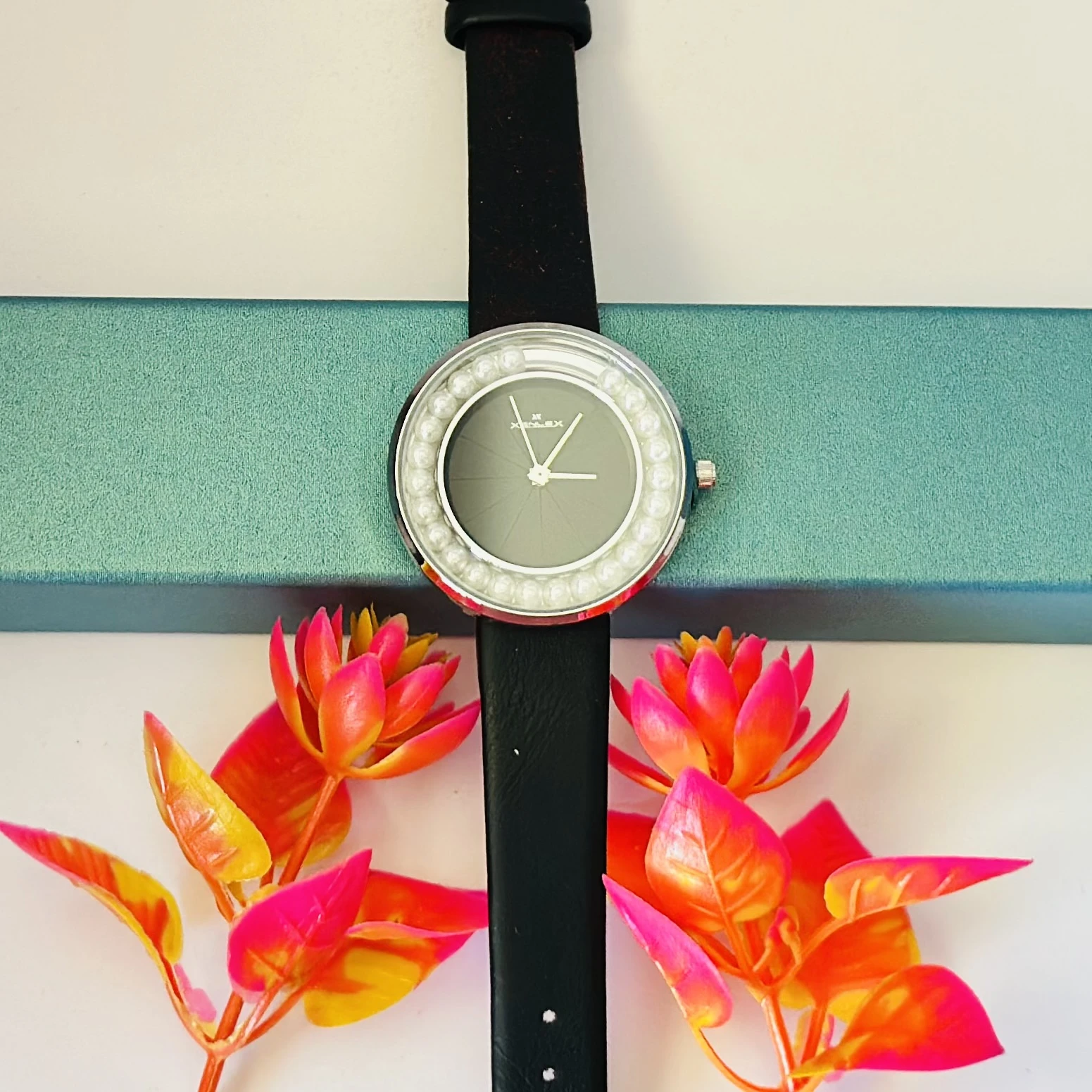 Söhne women's analog watch