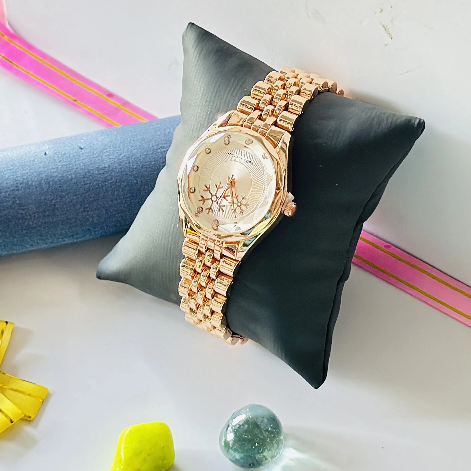 Analogue watch for girls