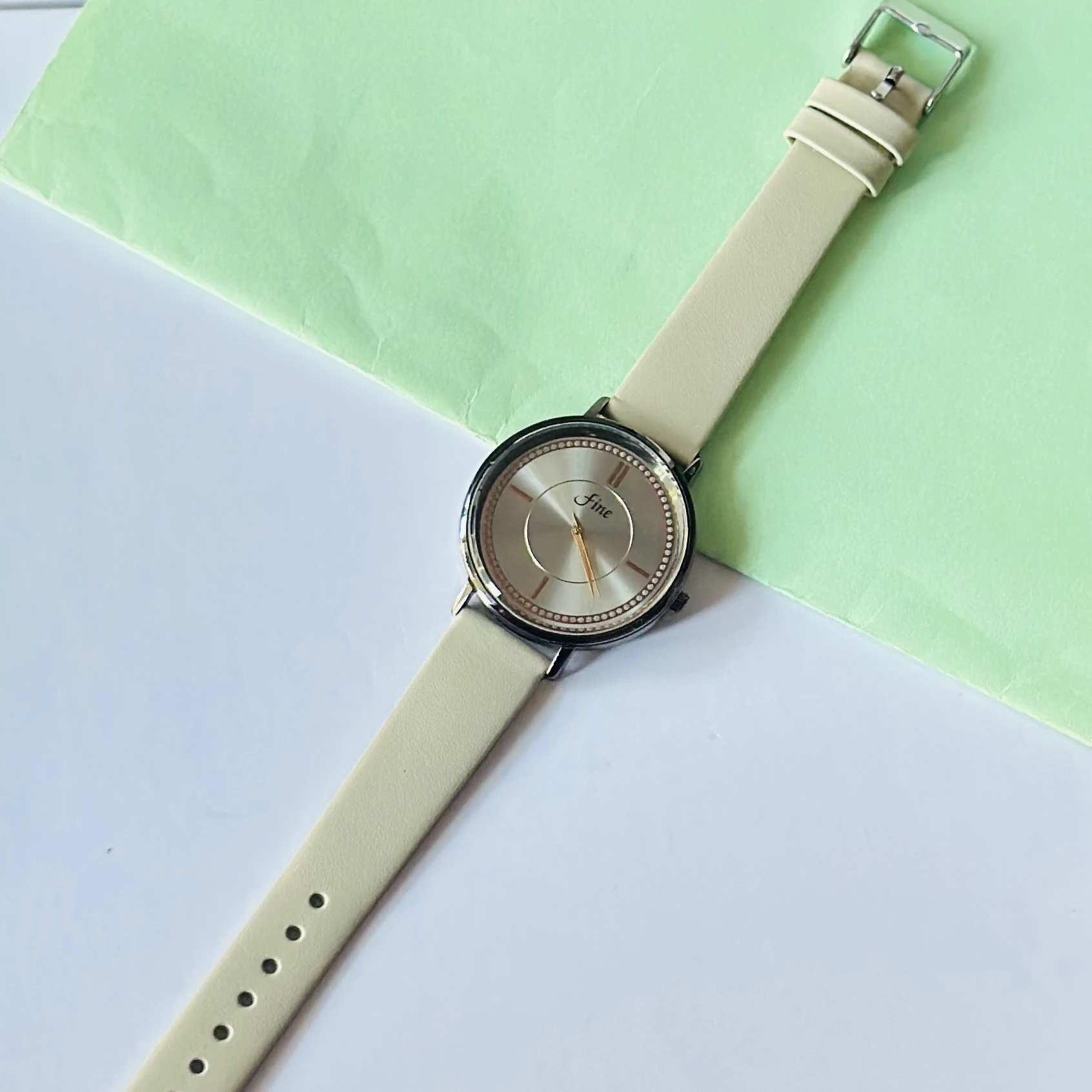 Beige analog quartz watch
