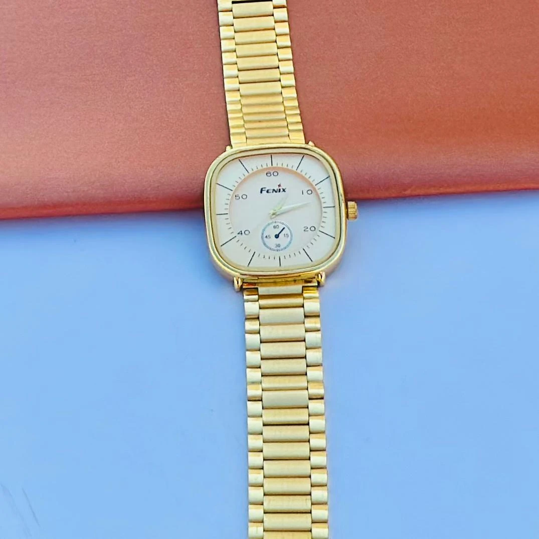 Golden Design analog watch