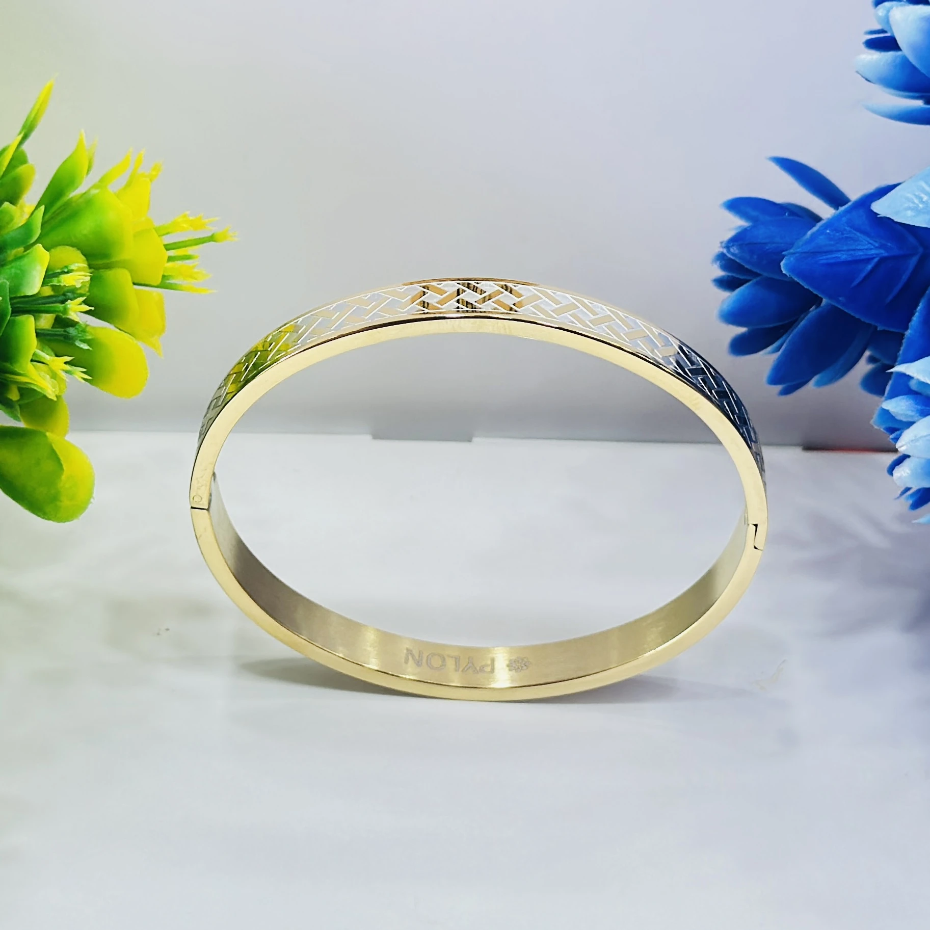 Gold plated Gents Kada