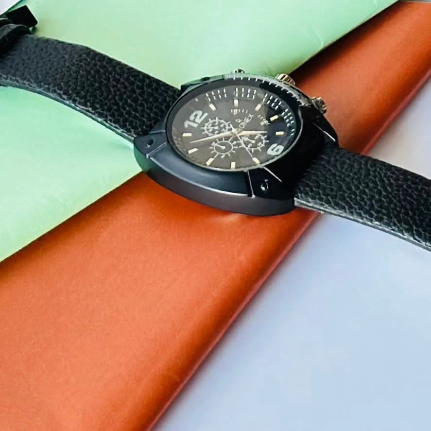 Black analog watch For man’s