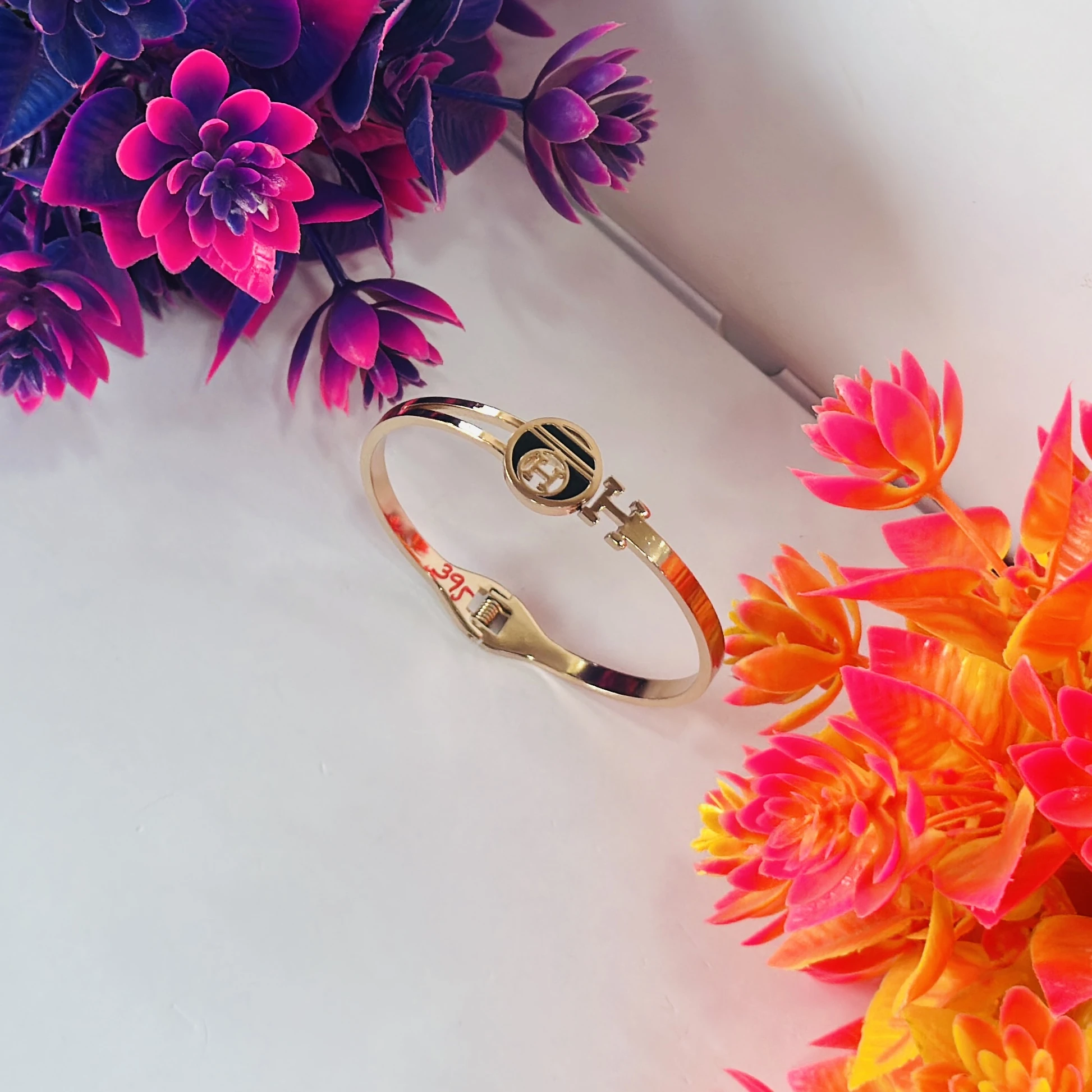 Rose gold-plated cuff bangle bracelet