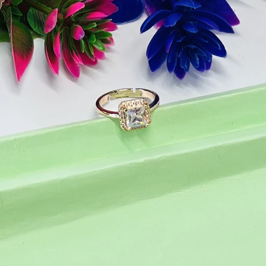 Rose gold-toned, adjustable solitaire ring