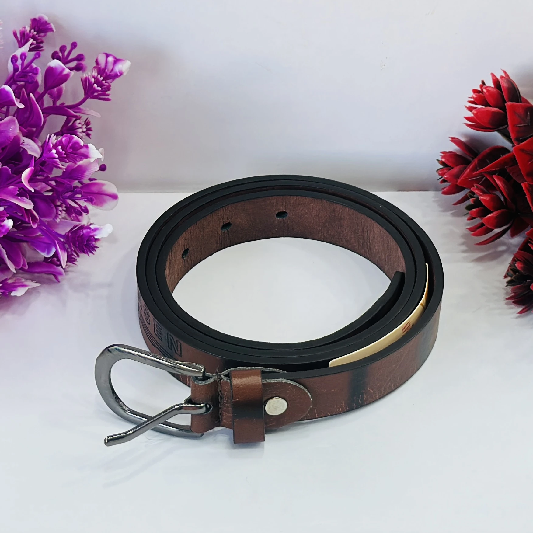 Men’s brown leather belt