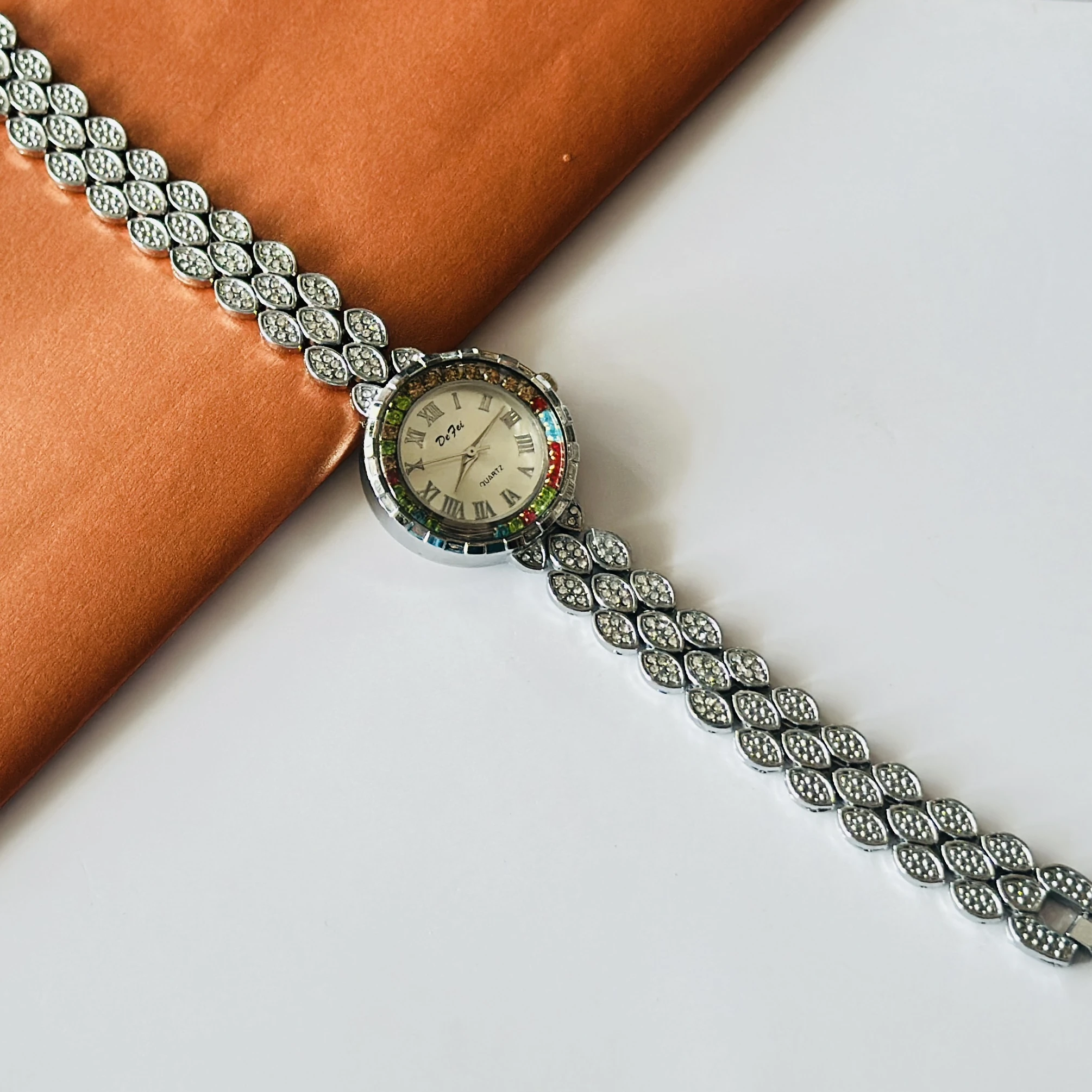 Raie rose gold analog watch