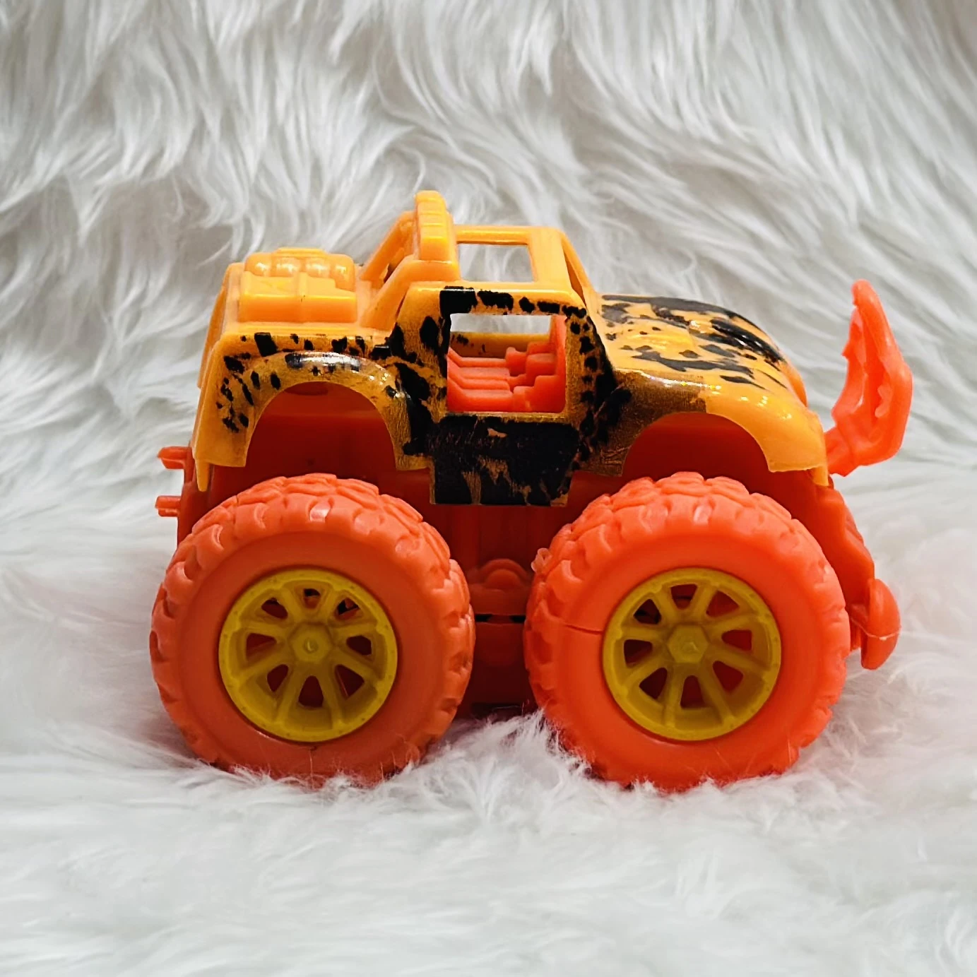 Jetoyni Monster Truck toy