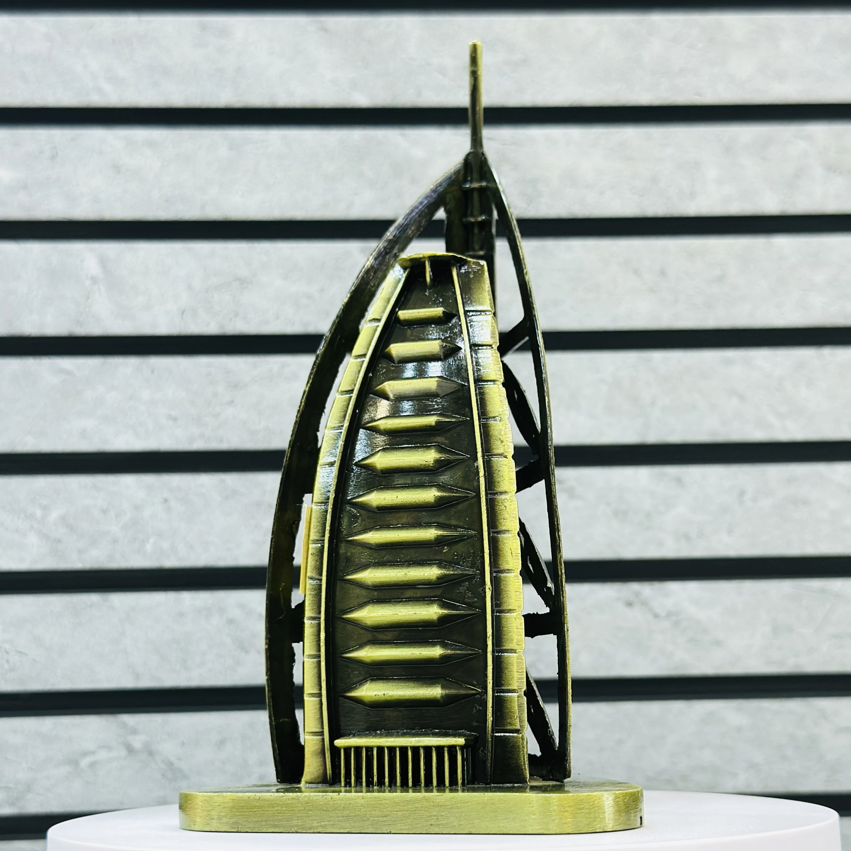 Model of the Burj Al Arab hotel in Dubai.(SKU-AMP4I9)