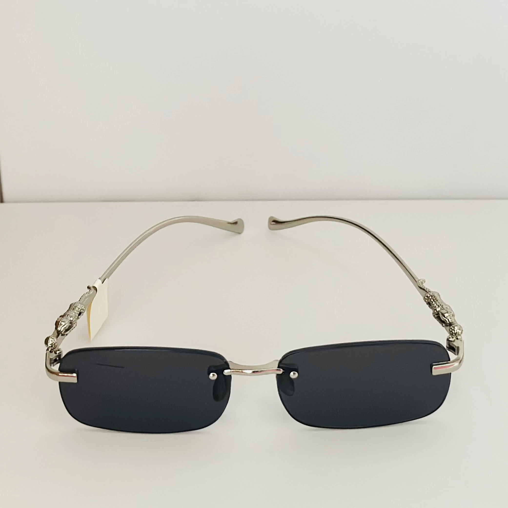 Small rimless rectangle fashion sunglasses