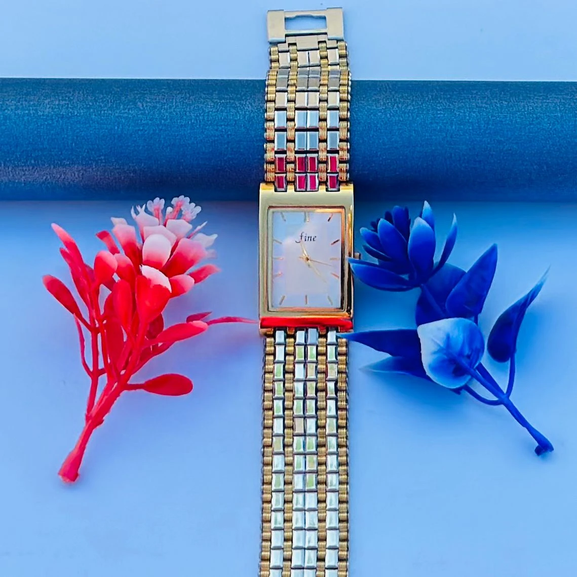 Golden Design analog watch