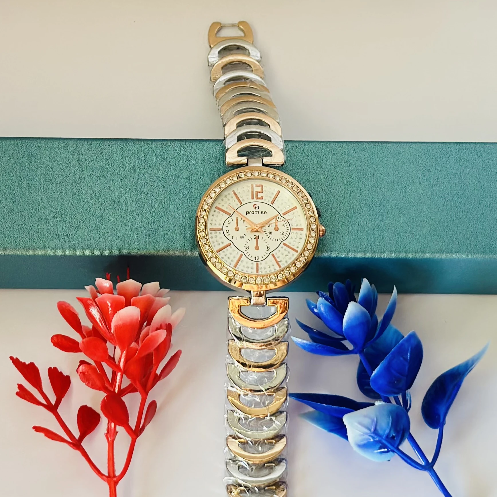 Fashion analog women's watch