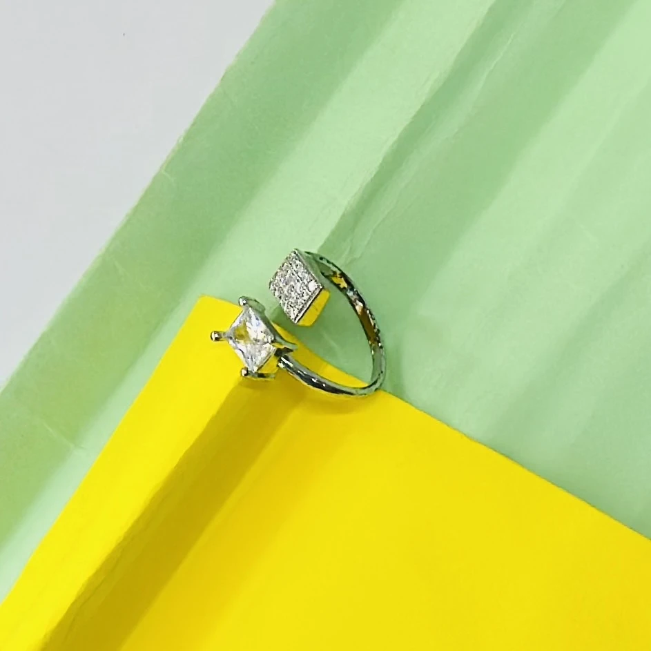 An  adjustable cuff ring