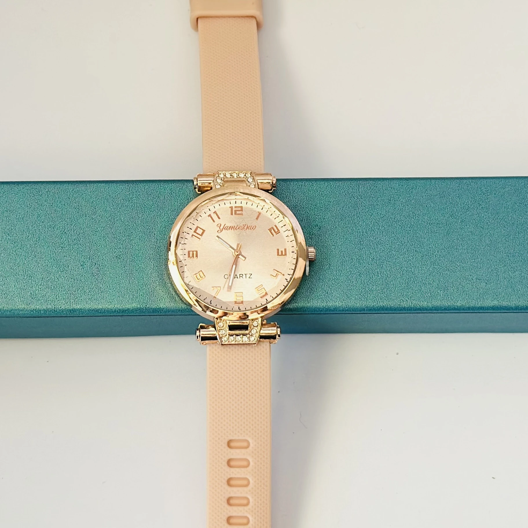 Fizer analog wrist watch
