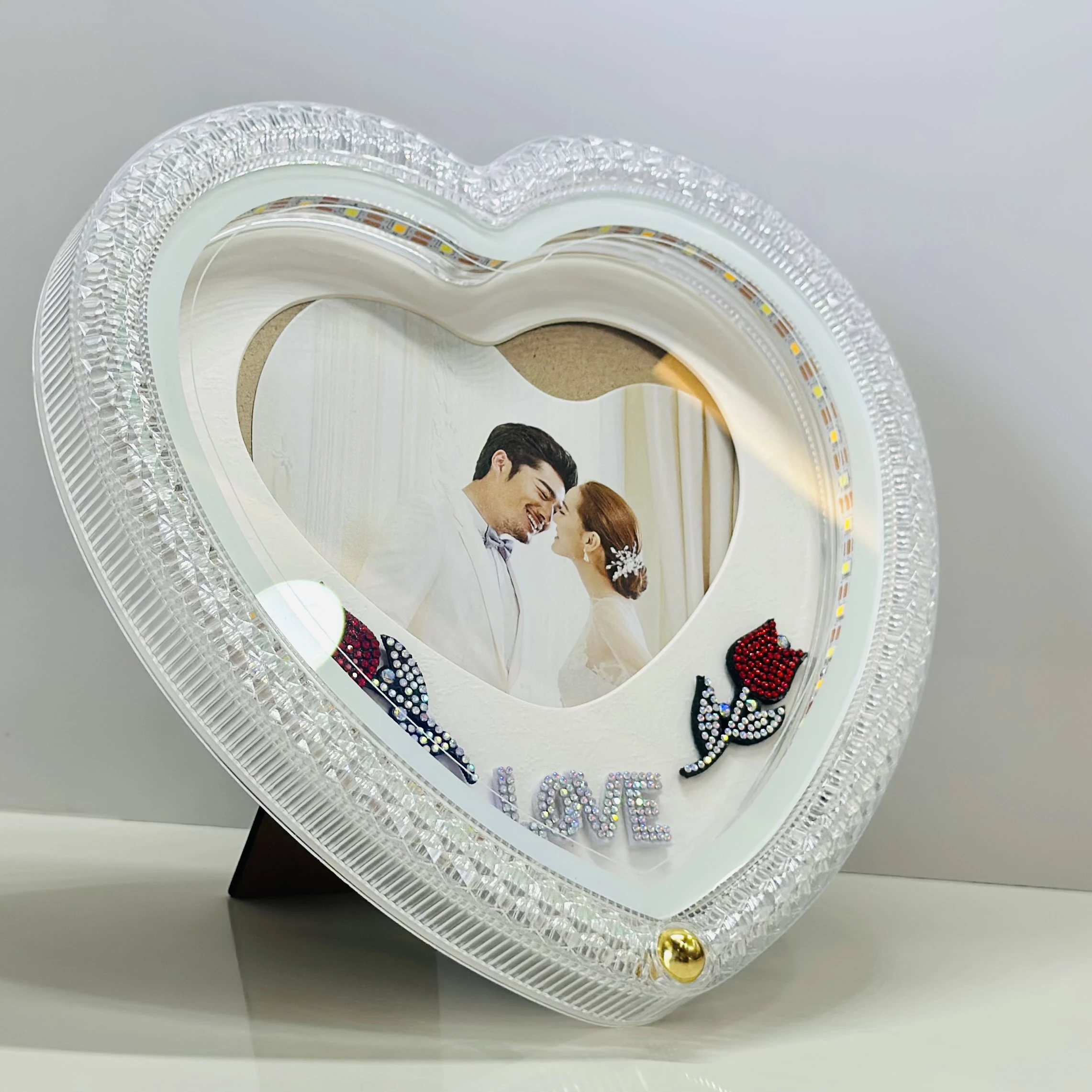Heart-Shaped LED Photo Frame with Crystal Border(SKU-8TFSTB)