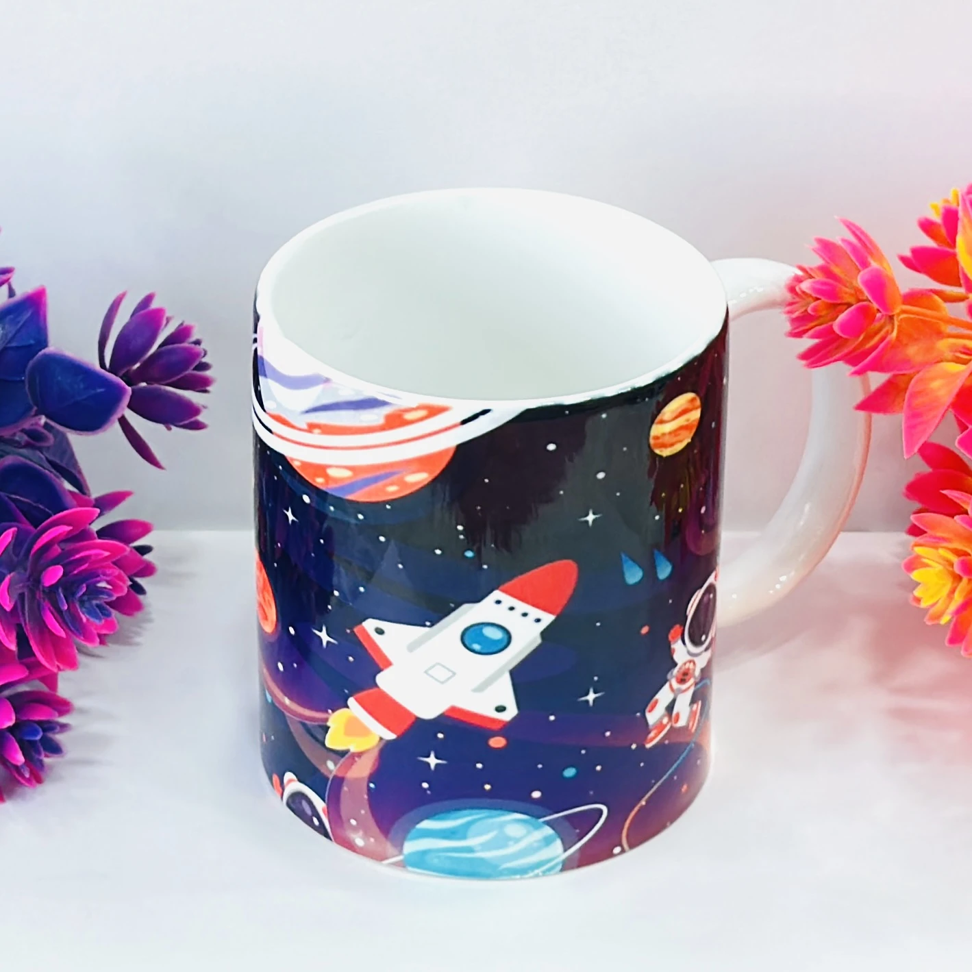 White ceramic coffee mug….. PFKY4I