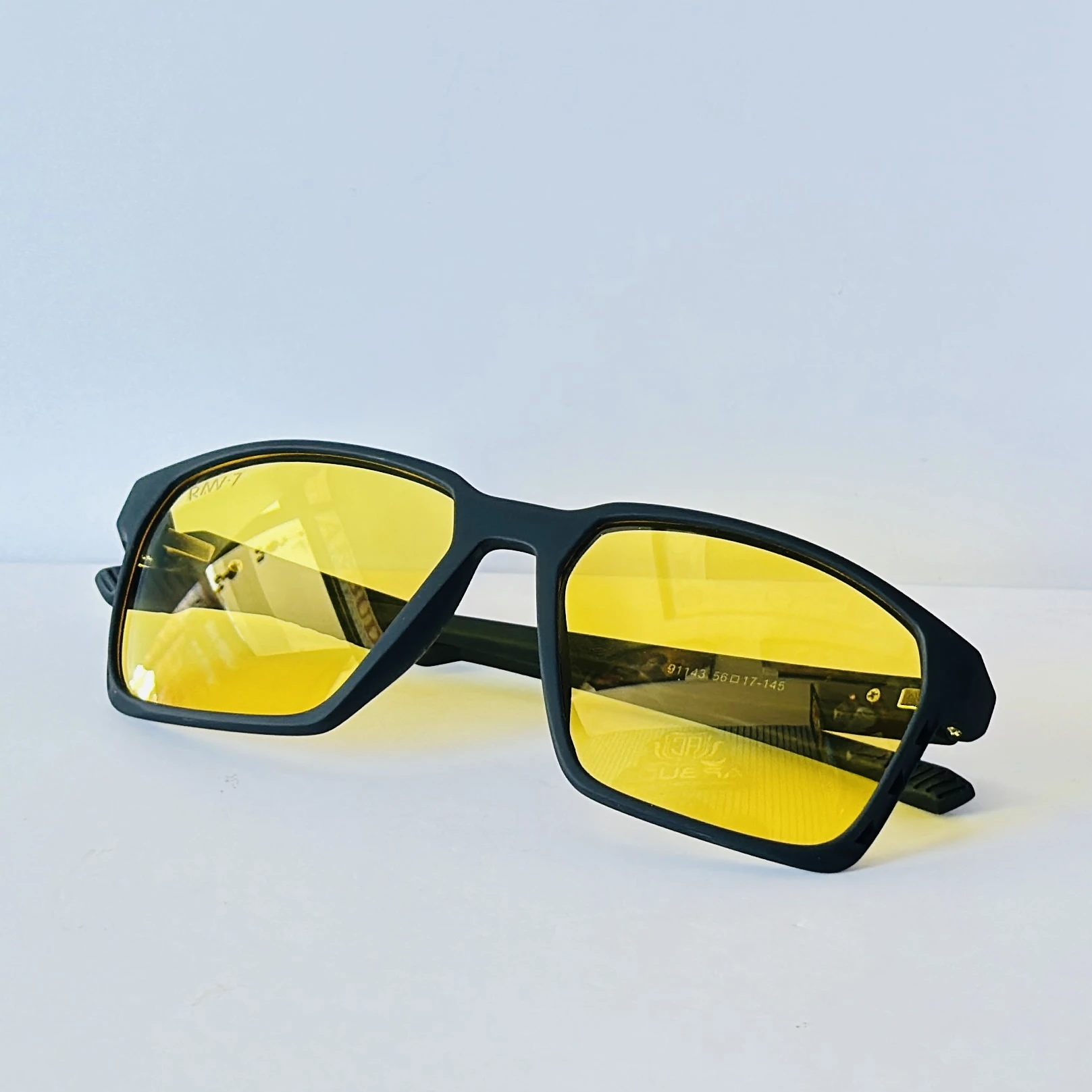 sunglasses with yellow polarized lenses