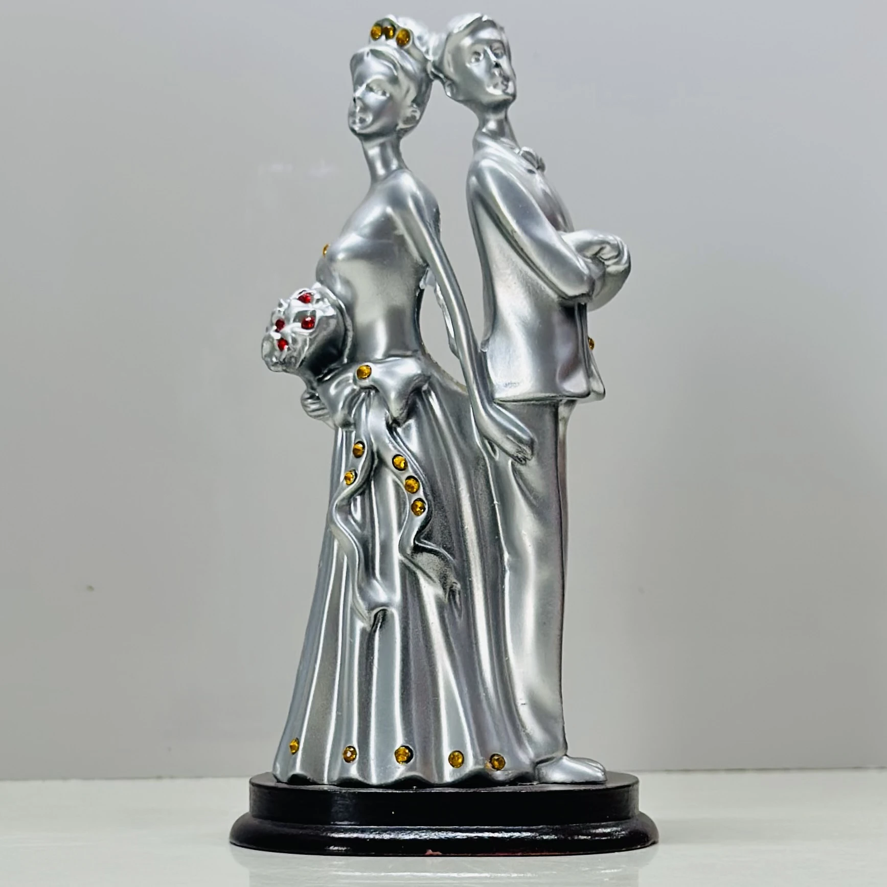 Romantic Lovable Couple StatueGift Showpiece(SKU-V34VOU)