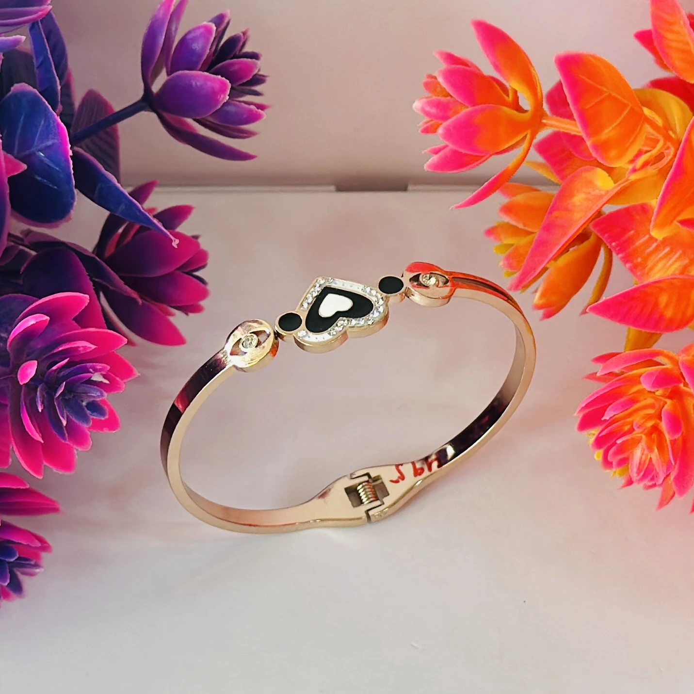 Rose gold-plated bangle-style bracelet
