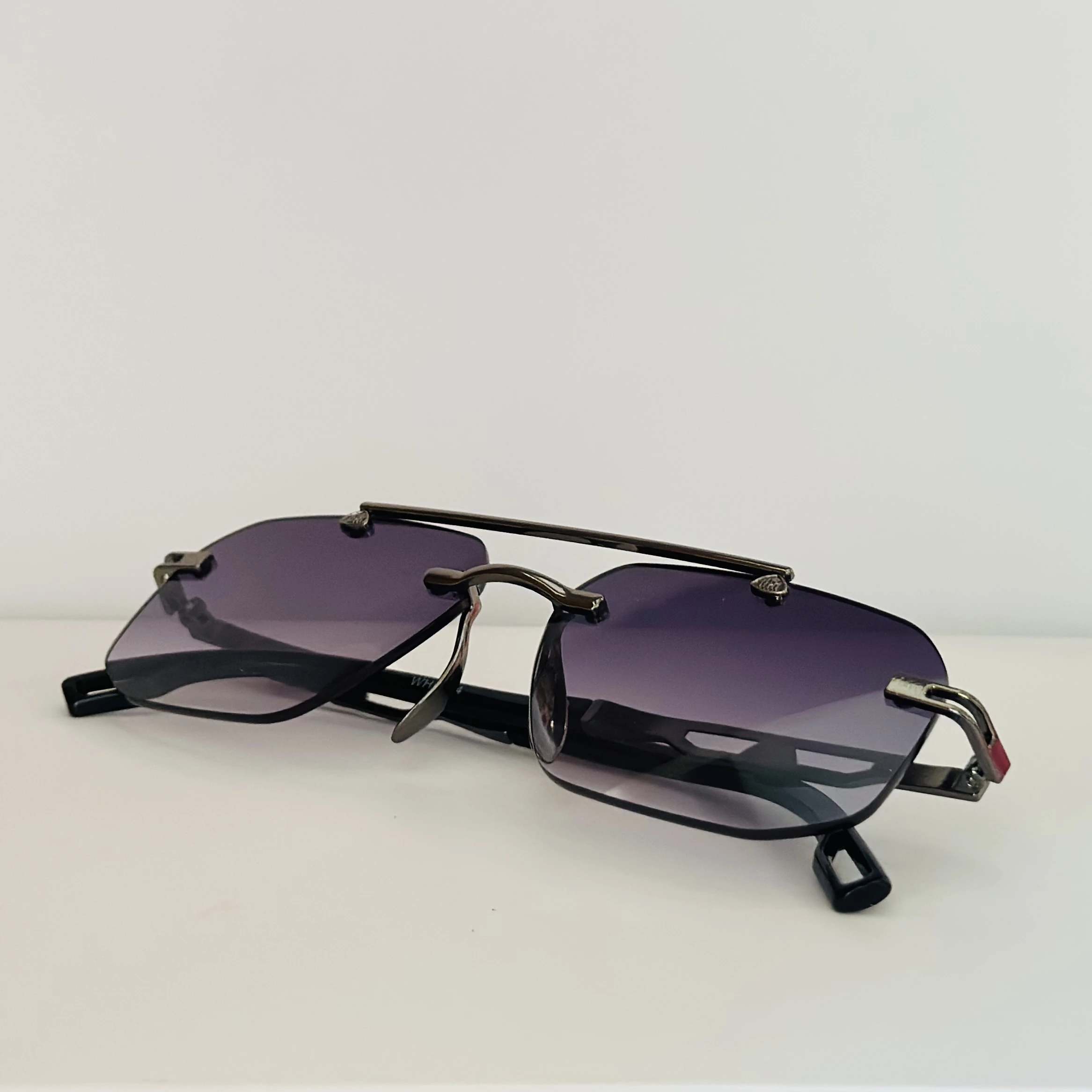 Rimless rectangular sunglasses