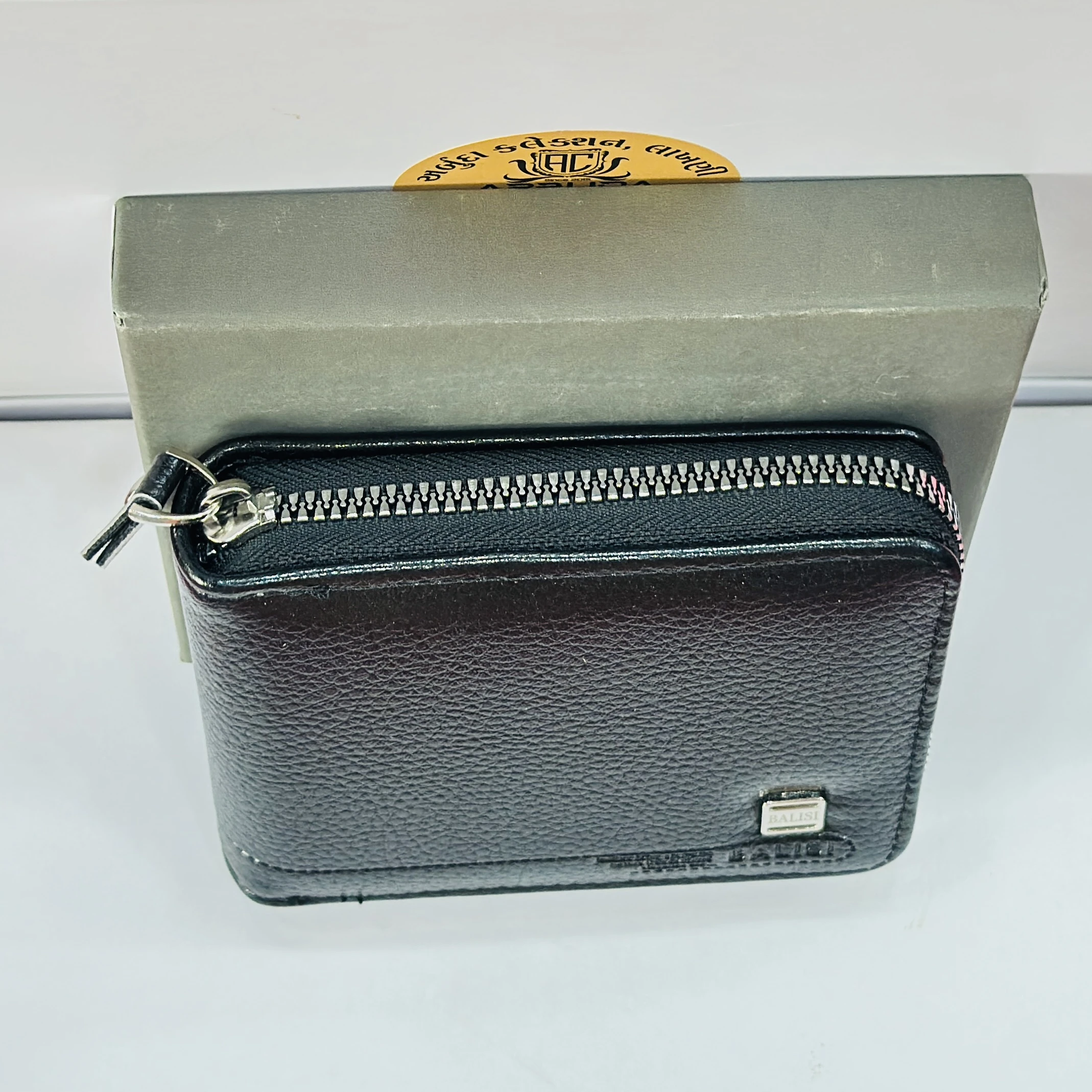 Black leather men's bifold wallet