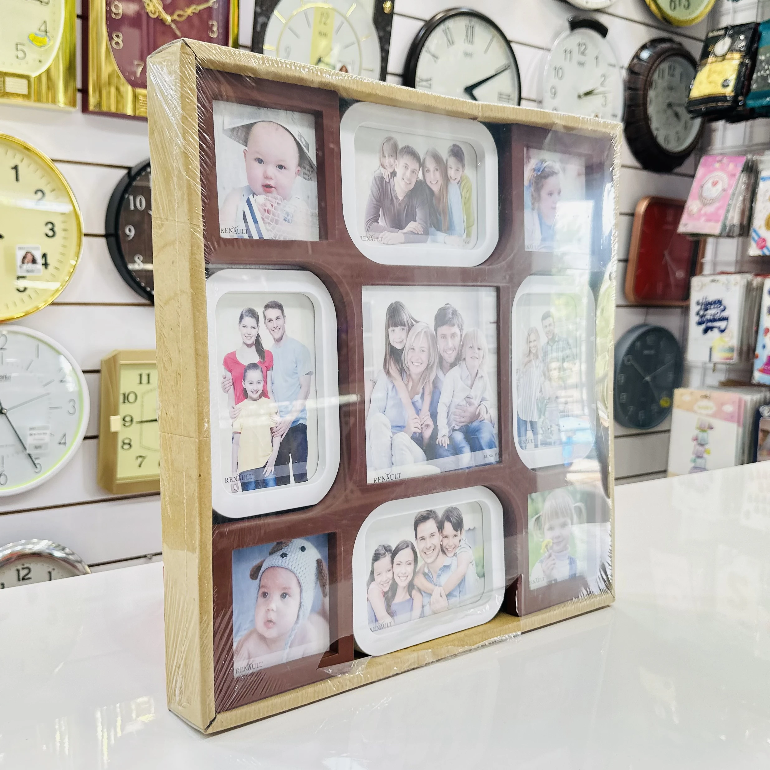 Customized photo frame (SKU-3Z4ZNB)