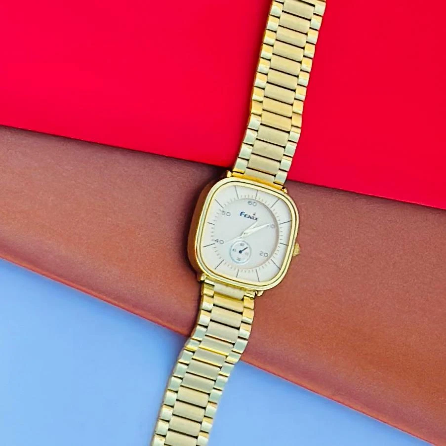 Golden Design analog watch