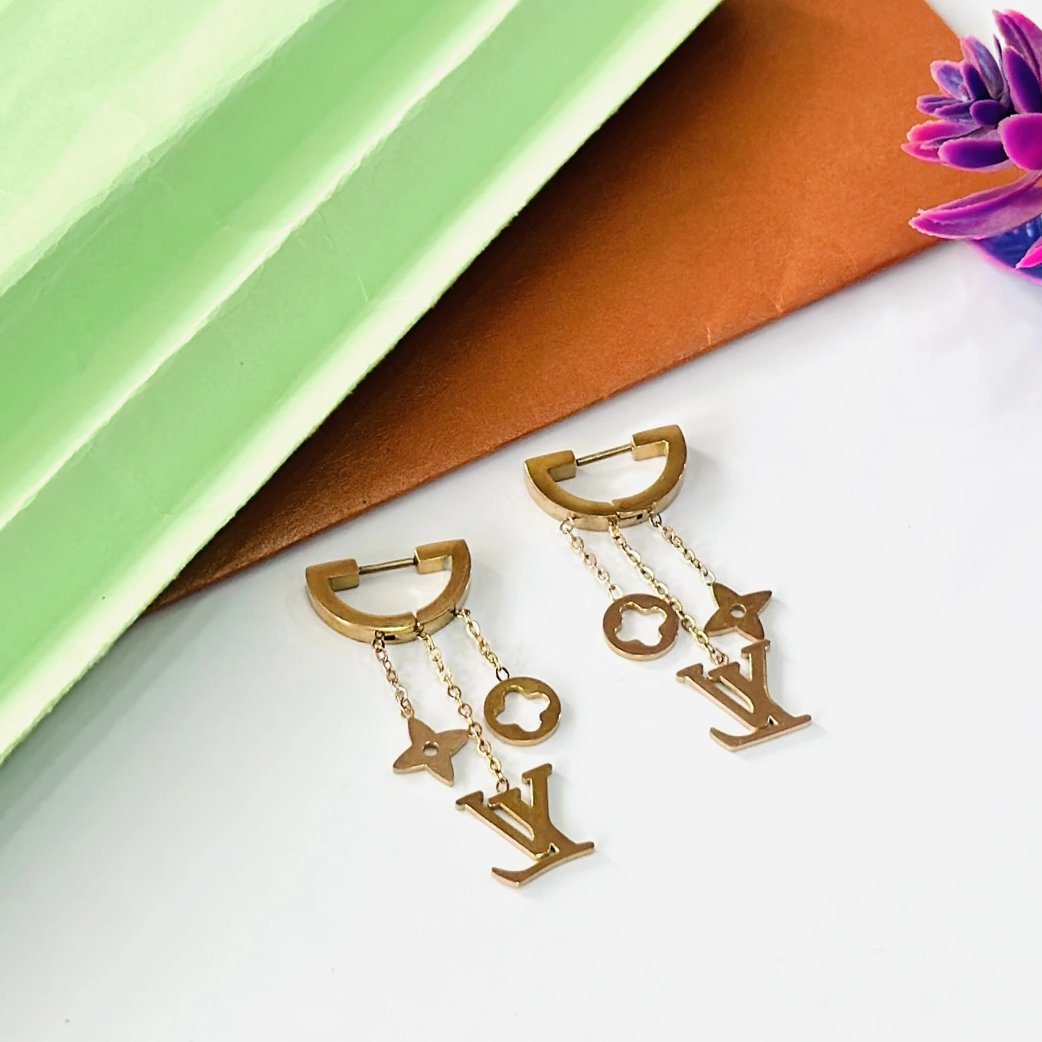 Louis Vuitton Blooming earrings