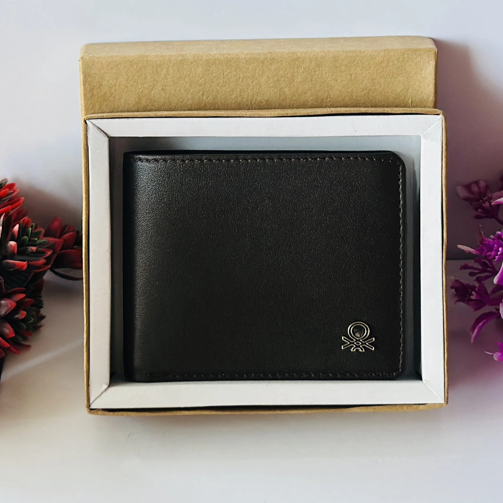 United Colors of Benetton Marcell Men's Global Coin bi-fold wallet in brown leather
