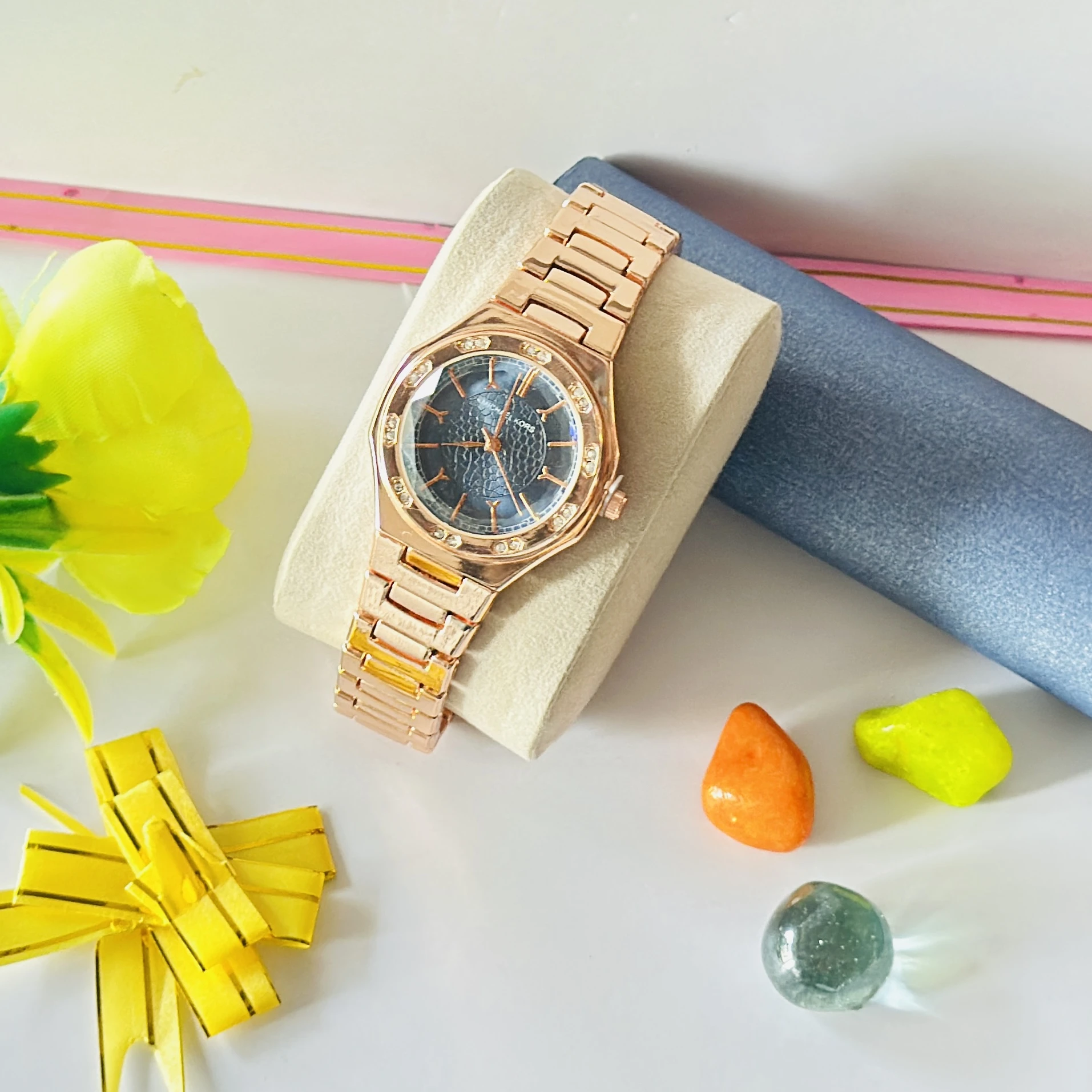 Analogue watch for girls