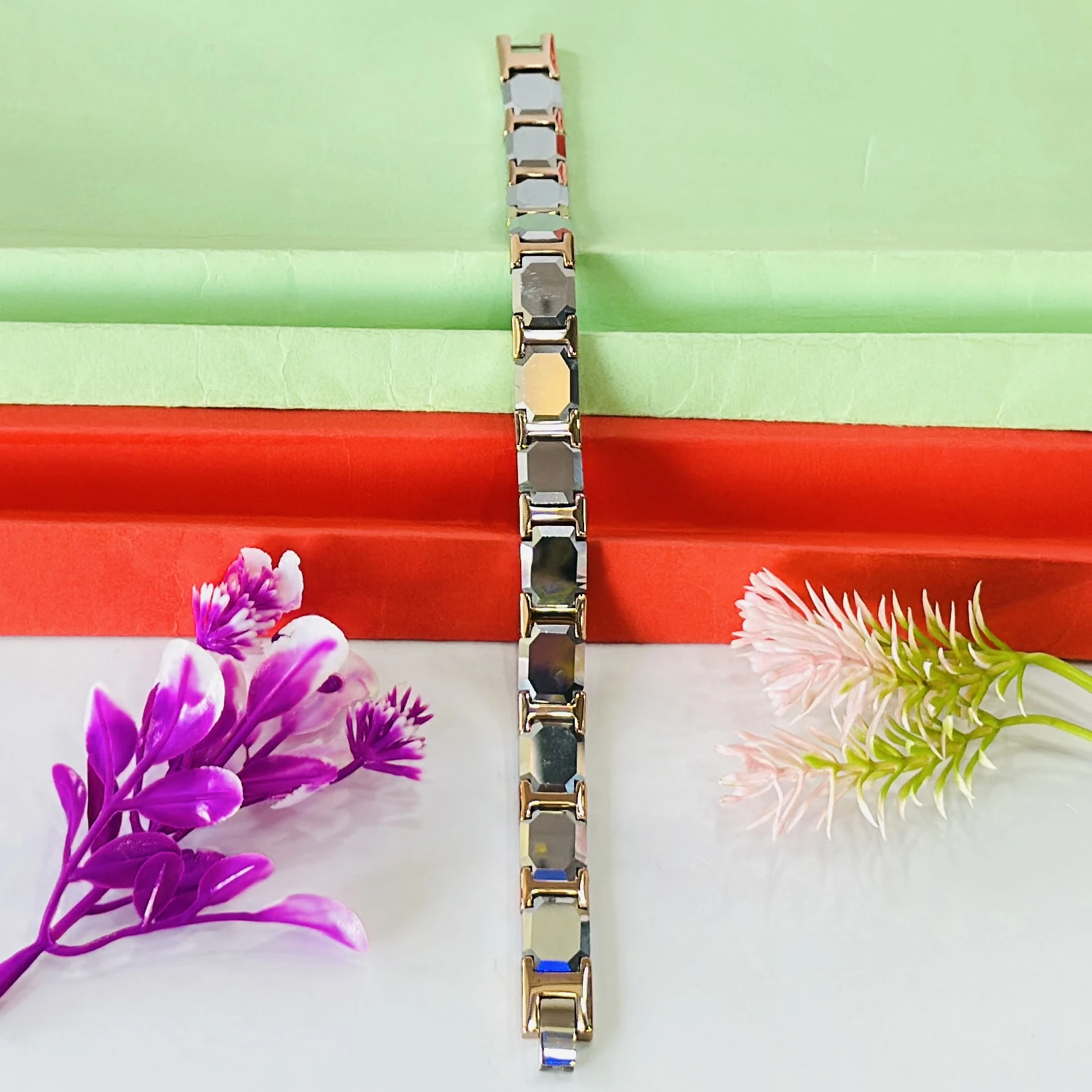 Men’s two-tone metal link bracelet