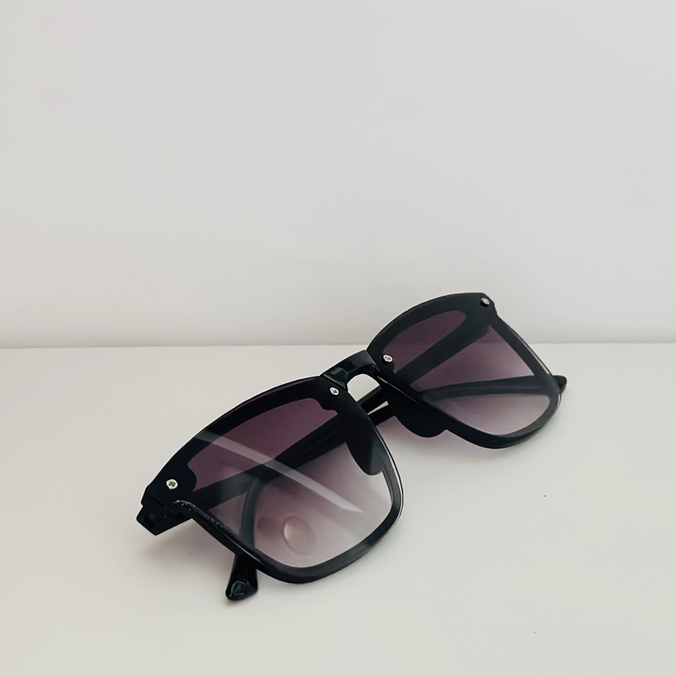 Baleshare Polarised Noon sunglasses.