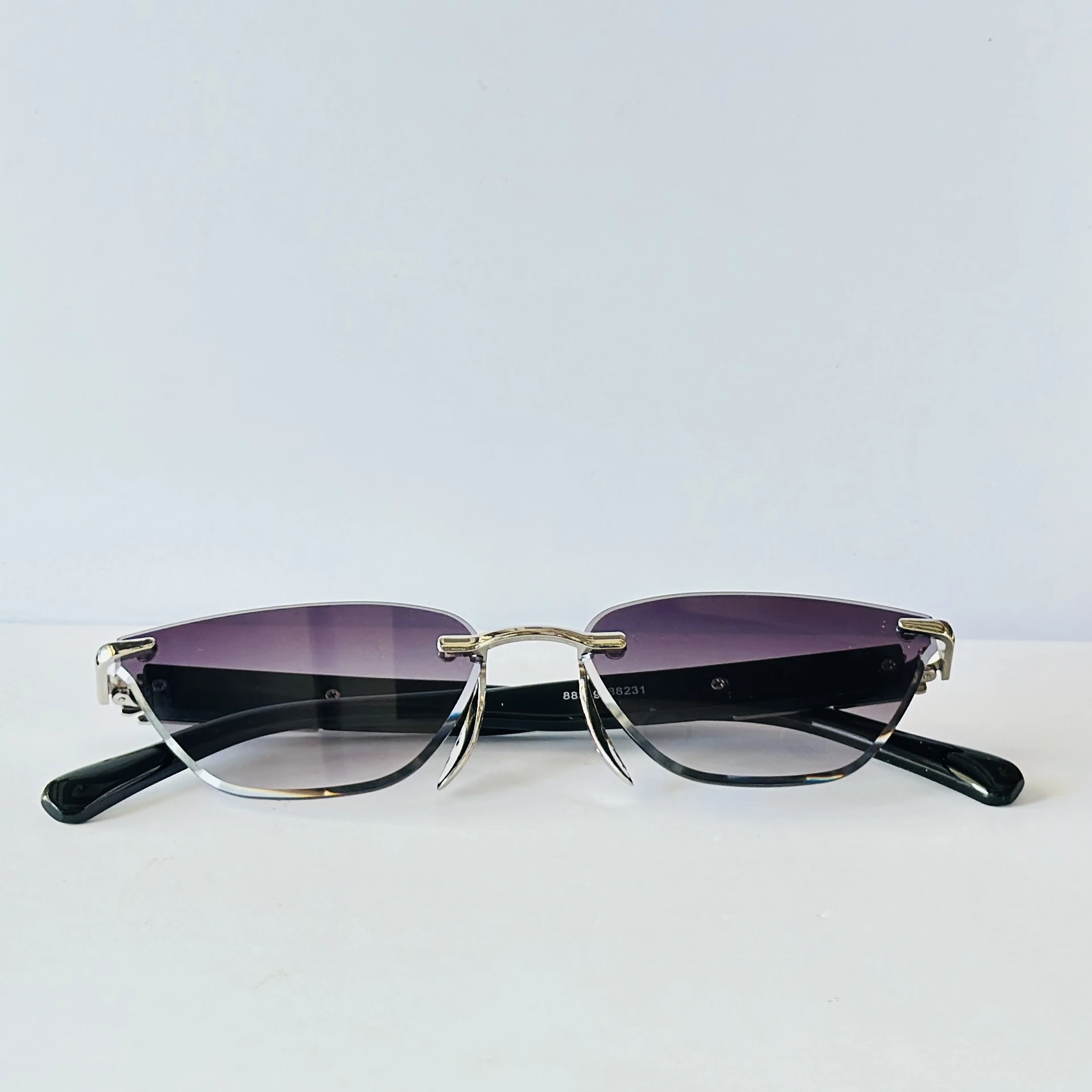 Rimless cat-eye sunglasses