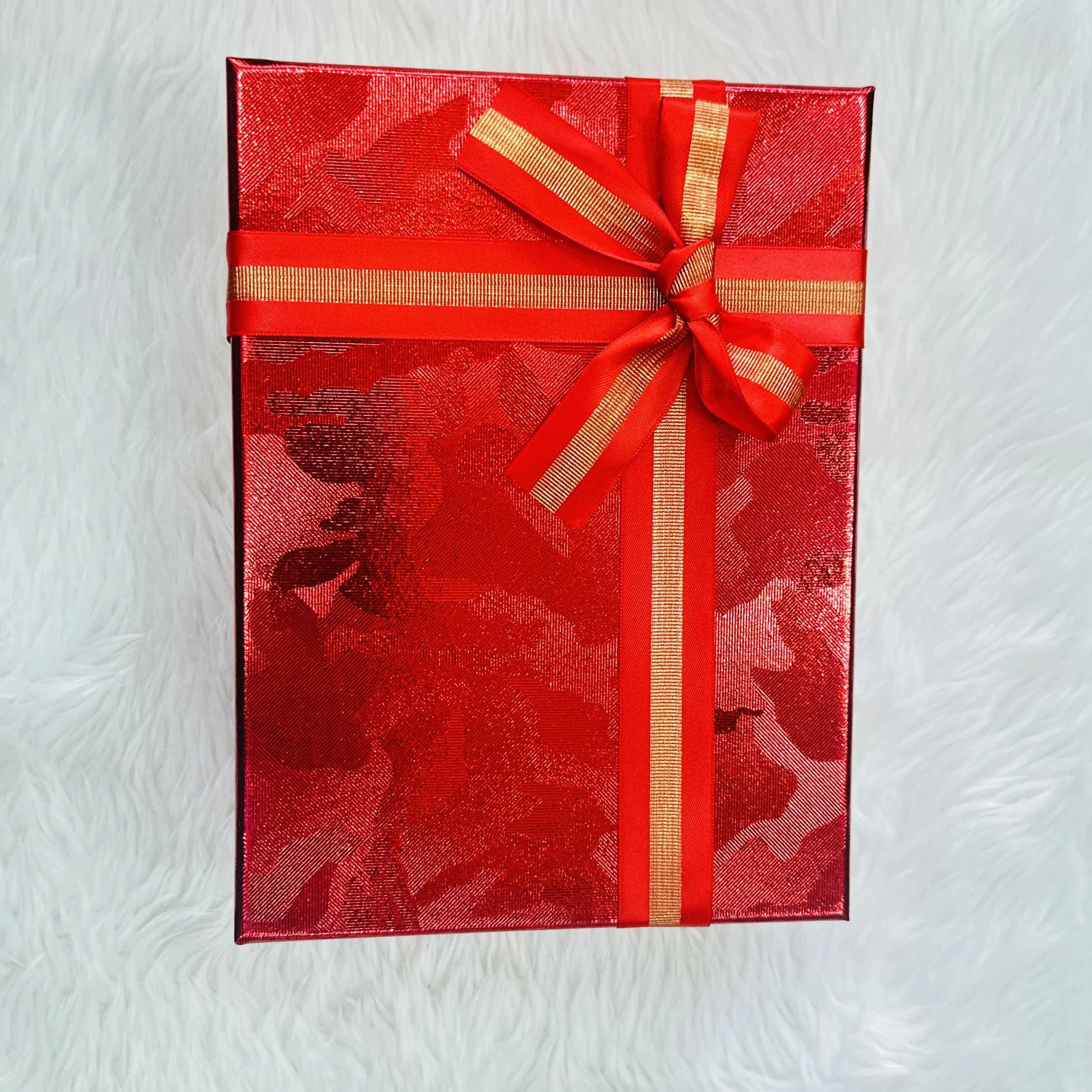 Red Gift Box (Size 9/7)